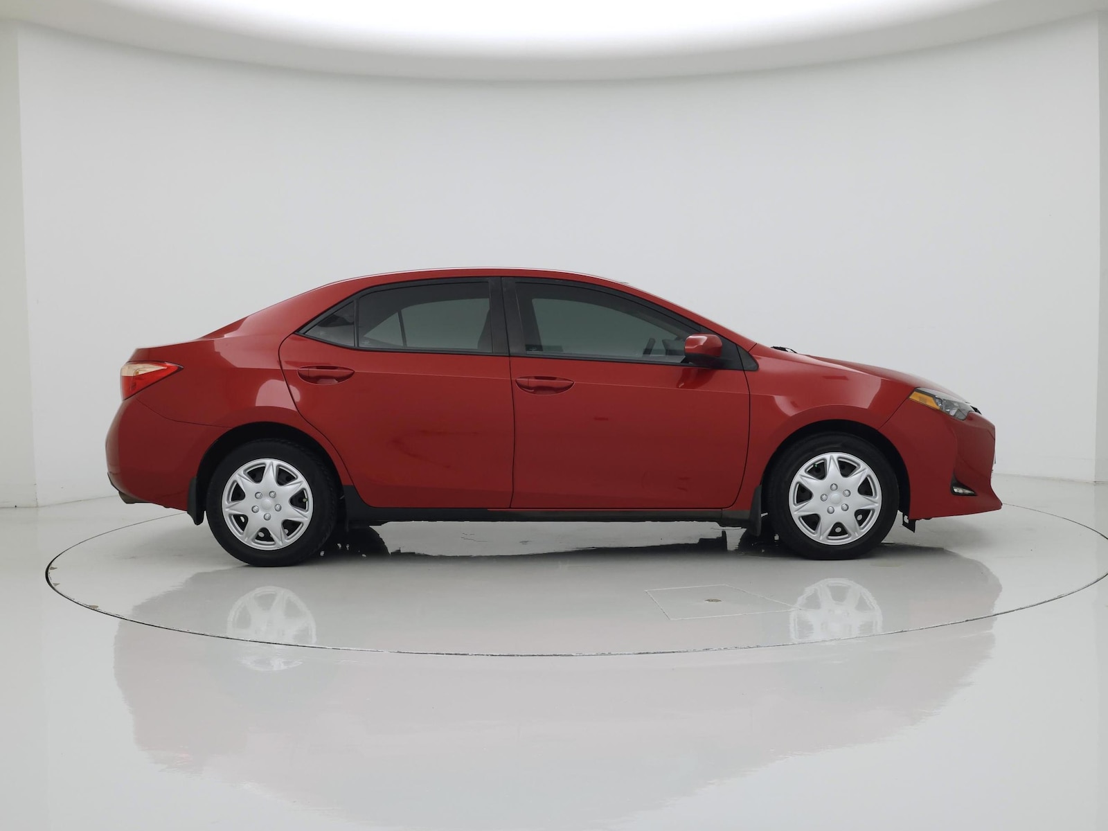 2018 Toyota Corolla LE - Photo 8