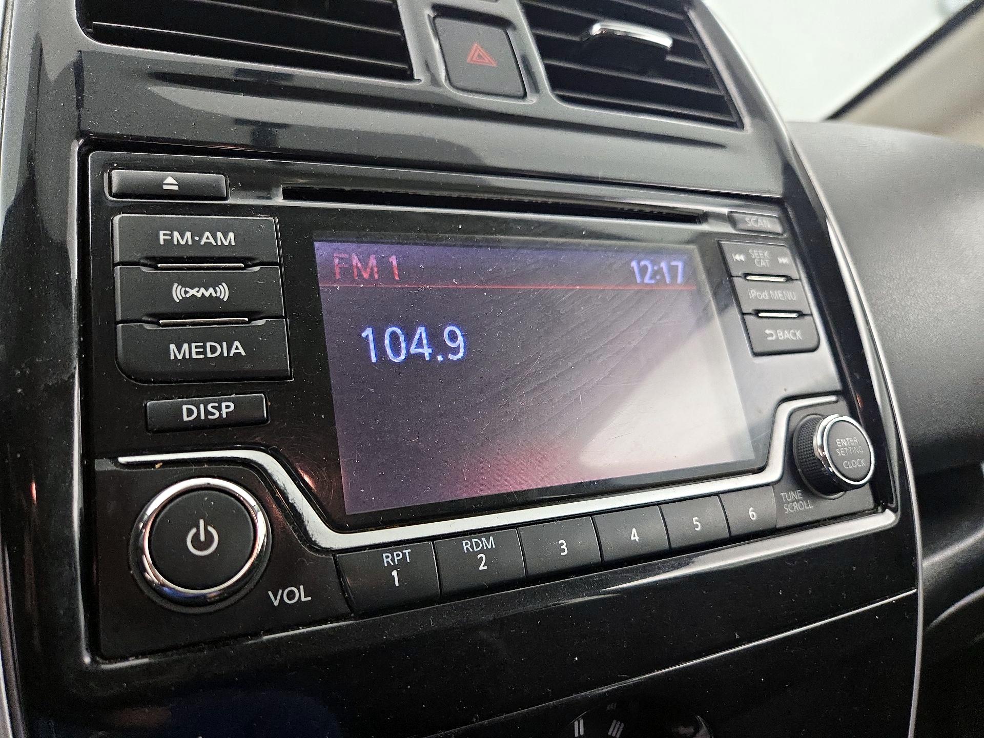 Thumbnail: 2018 Nissan Versa Note - 15