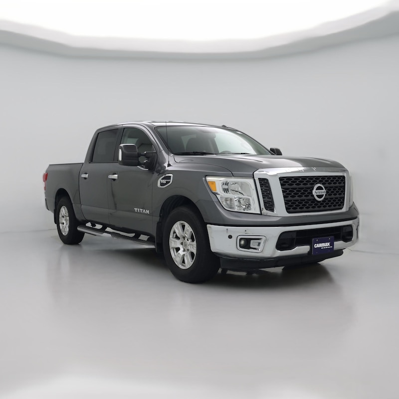 2017 Nissan Titan SV