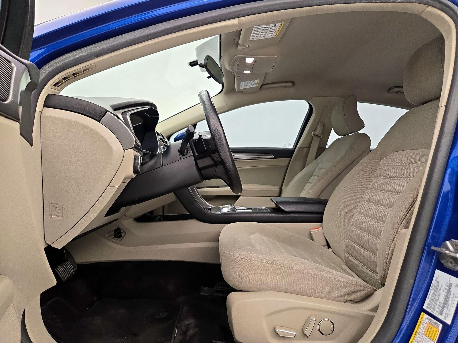 Power Seat(s) & Side Airbags
