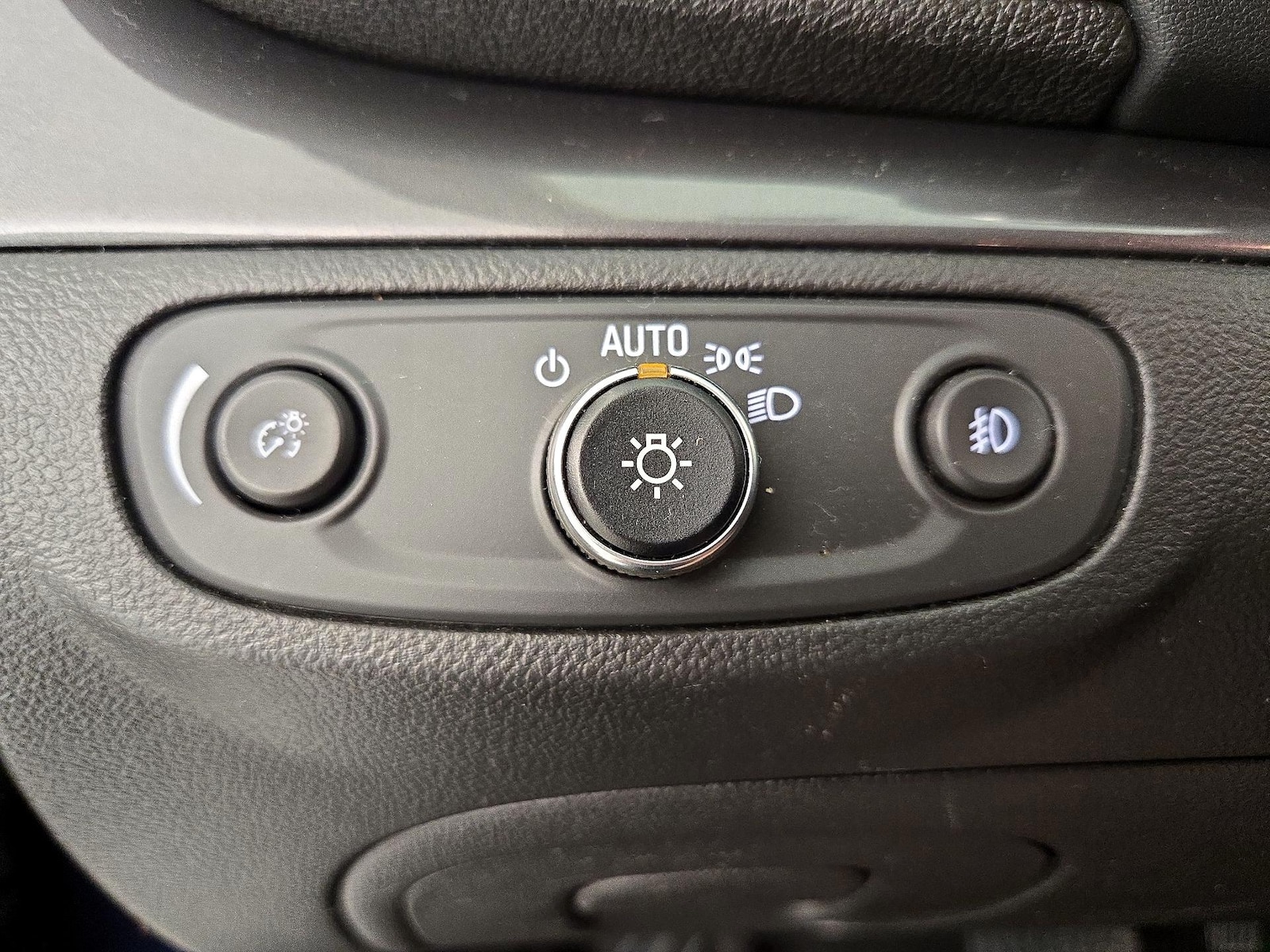 2019 Buick Encore Sport Touring - Photo 14
