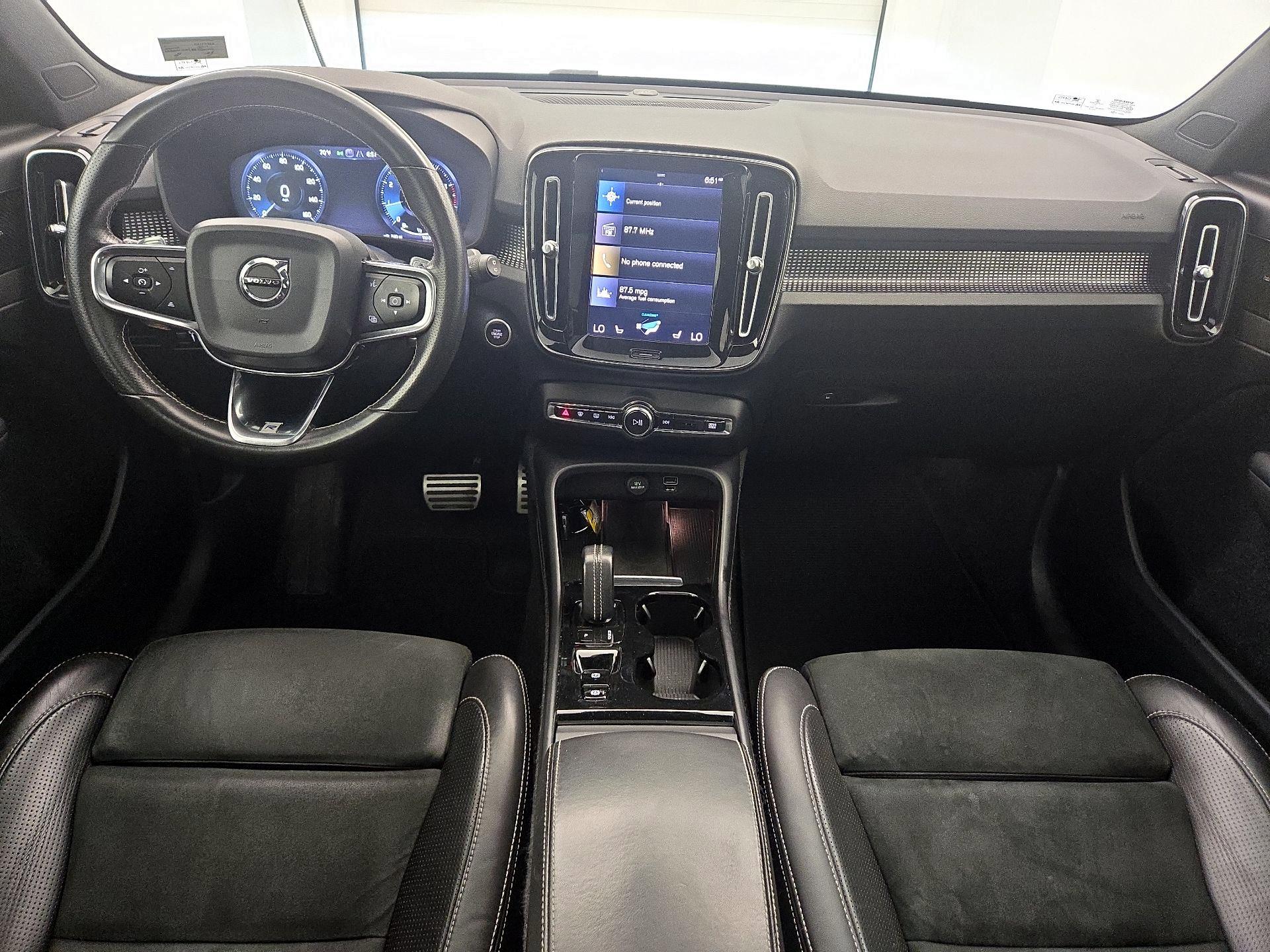 Thumbnail: 2019 Volvo XC40 - 9