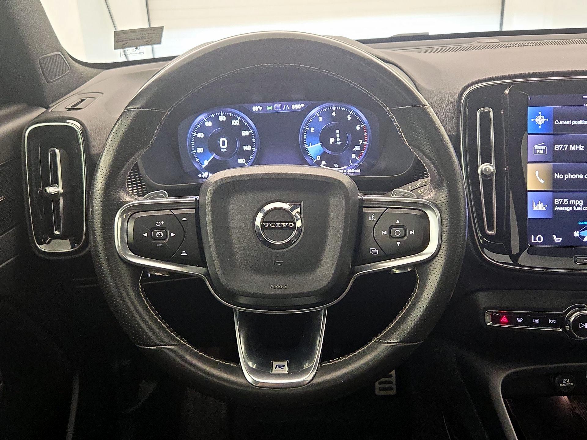 Thumbnail: 2019 Volvo XC40 - 10