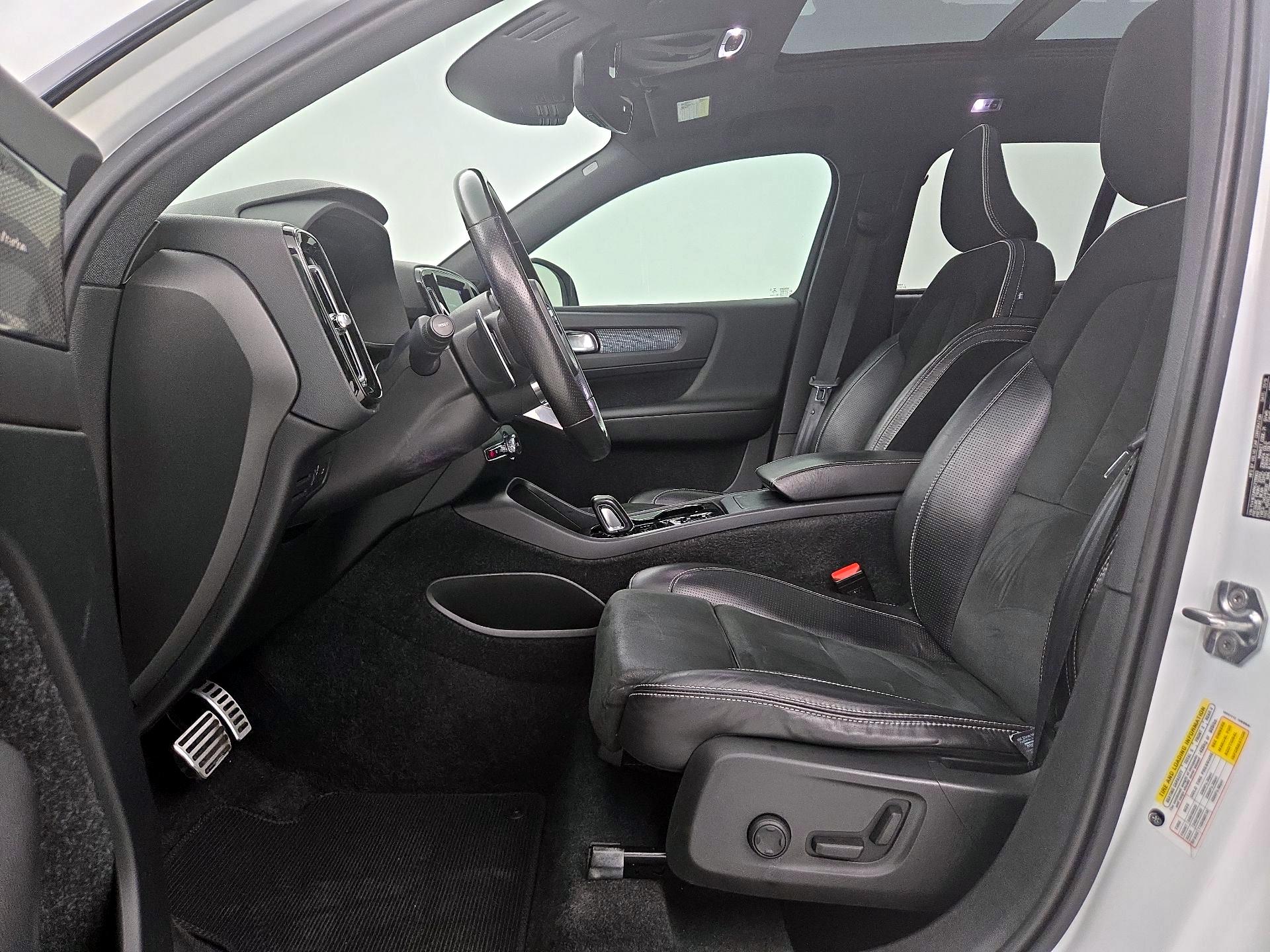 Thumbnail: 2019 Volvo XC40 - 11