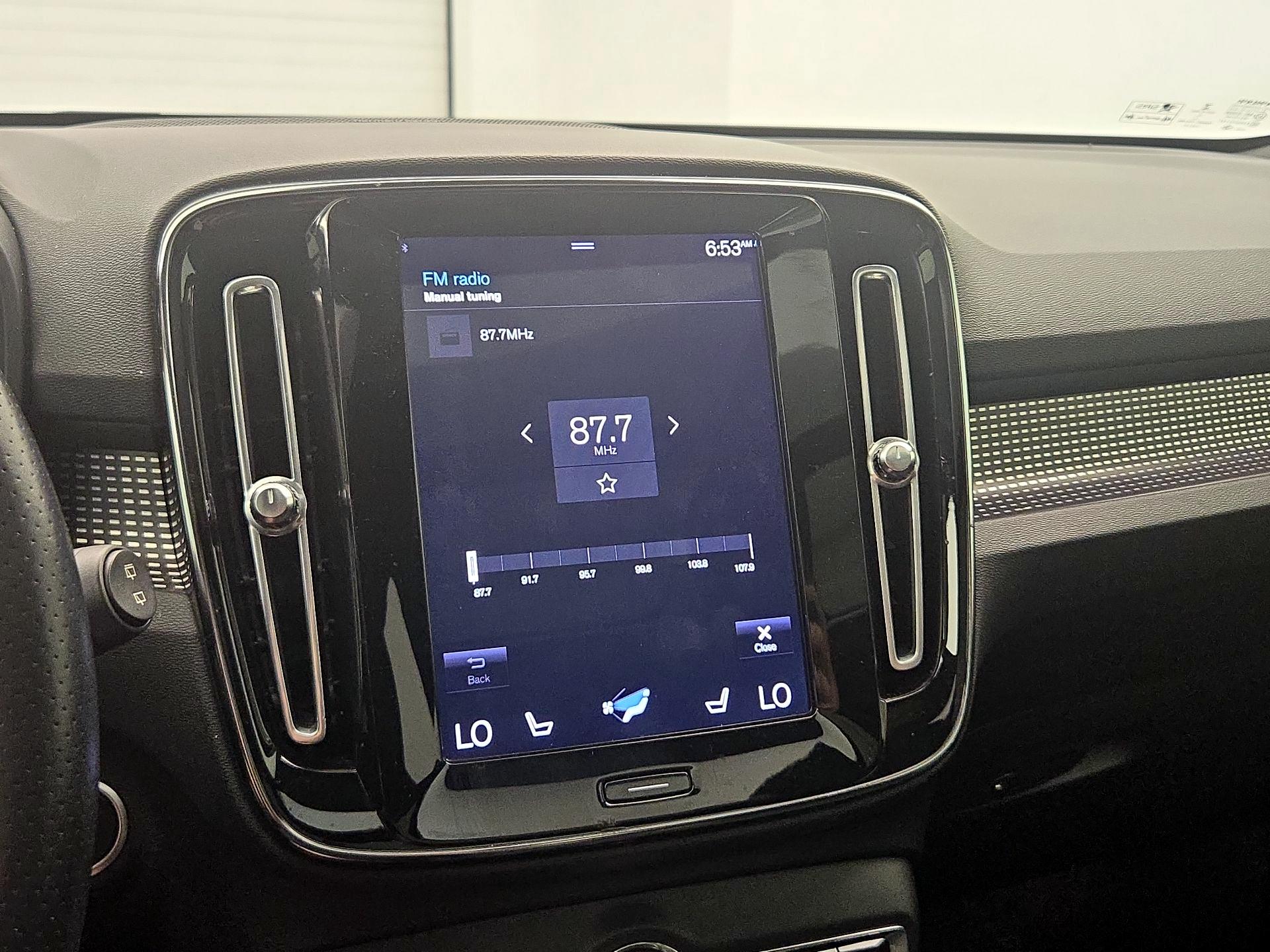 Thumbnail: 2019 Volvo XC40 - 16
