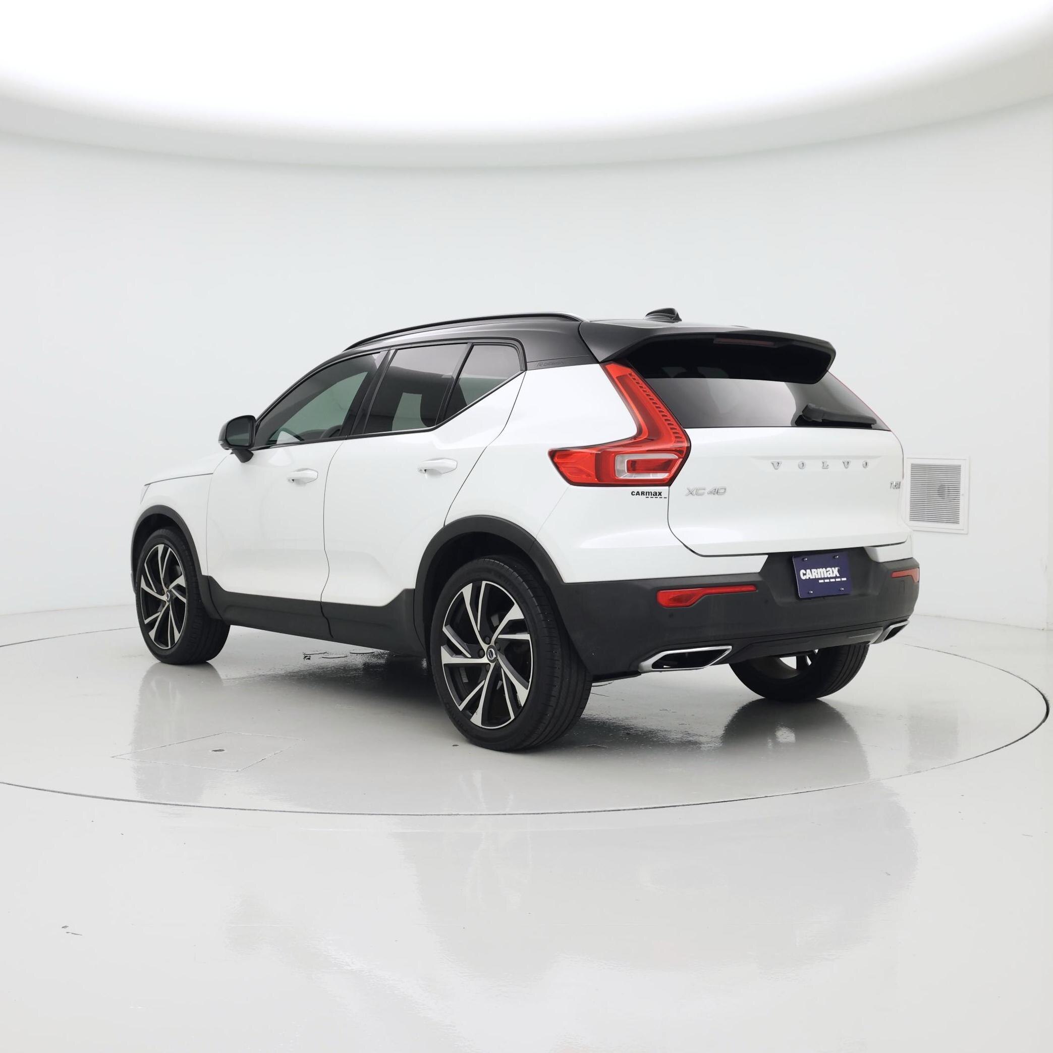 Thumbnail: 2019 Volvo XC40 - 2