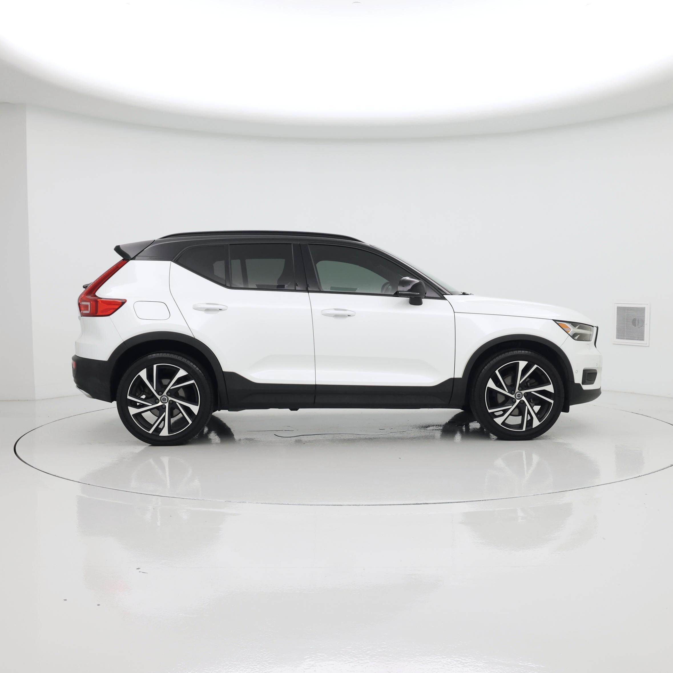Thumbnail: 2019 Volvo XC40 - 7