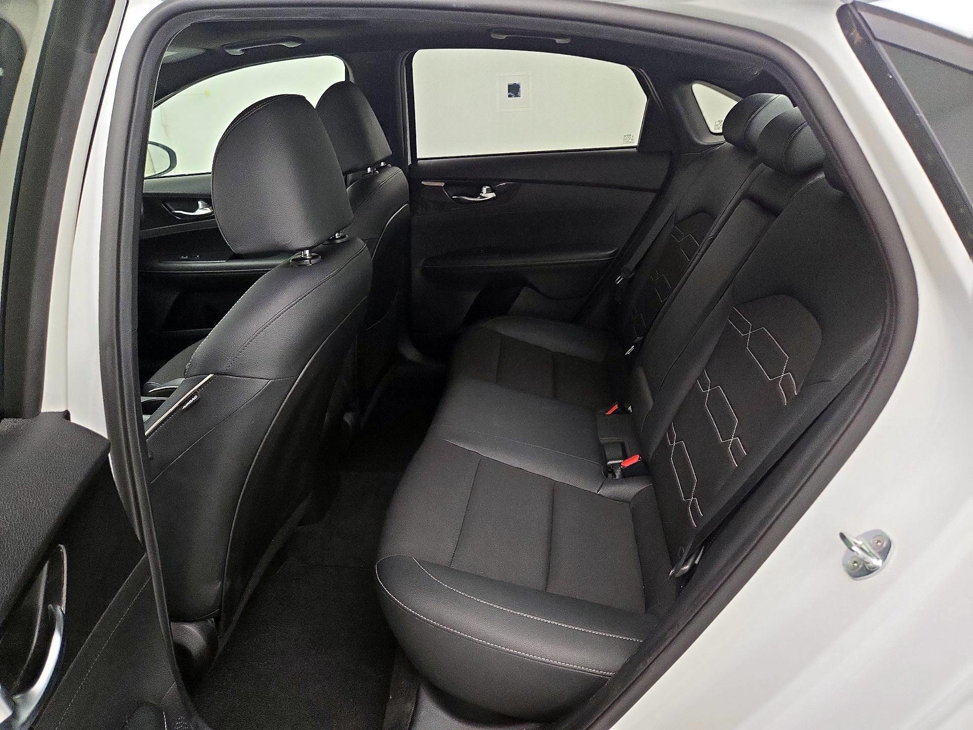 Thumbnail: 2021 Kia Forte - 20