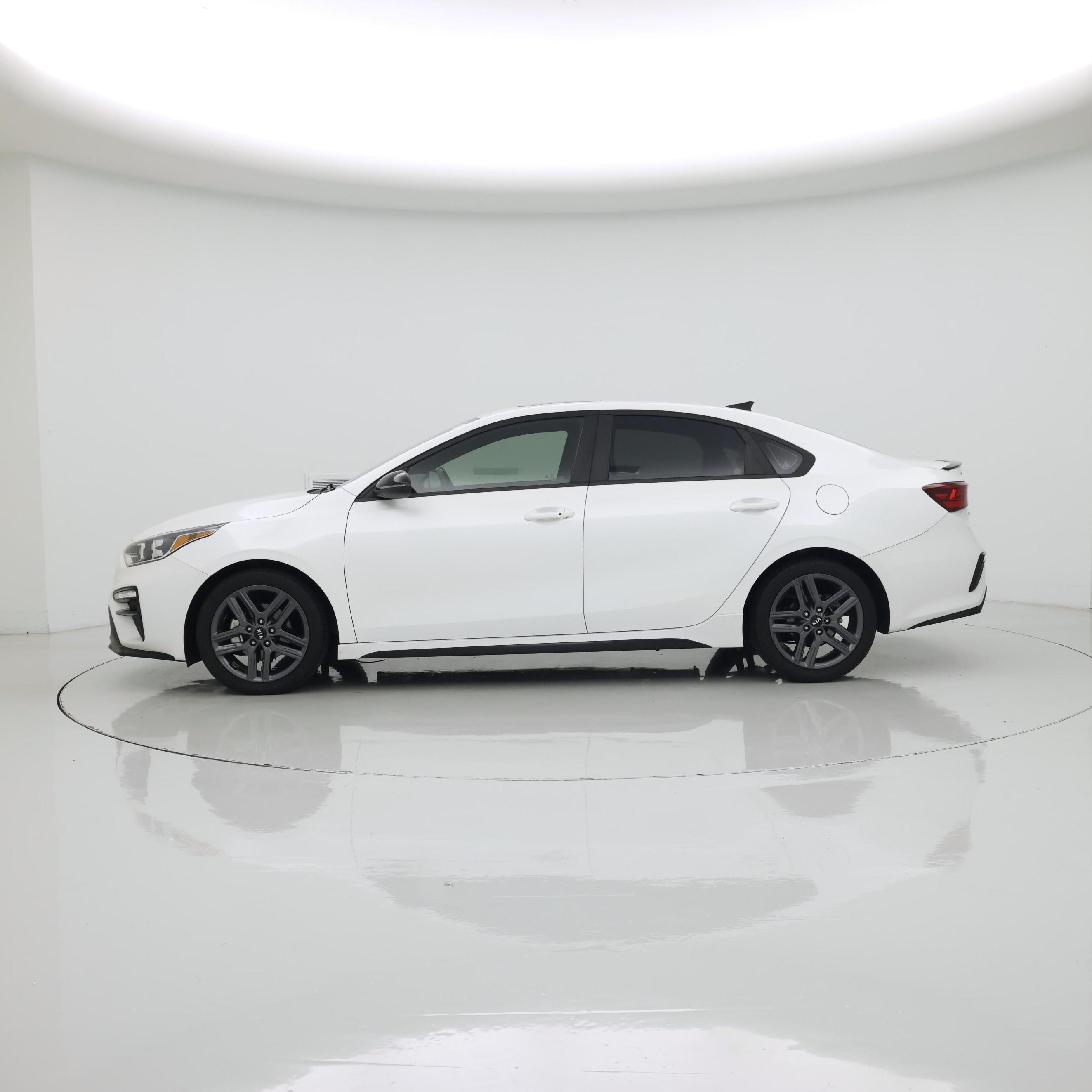Thumbnail: 2021 Kia Forte - 3