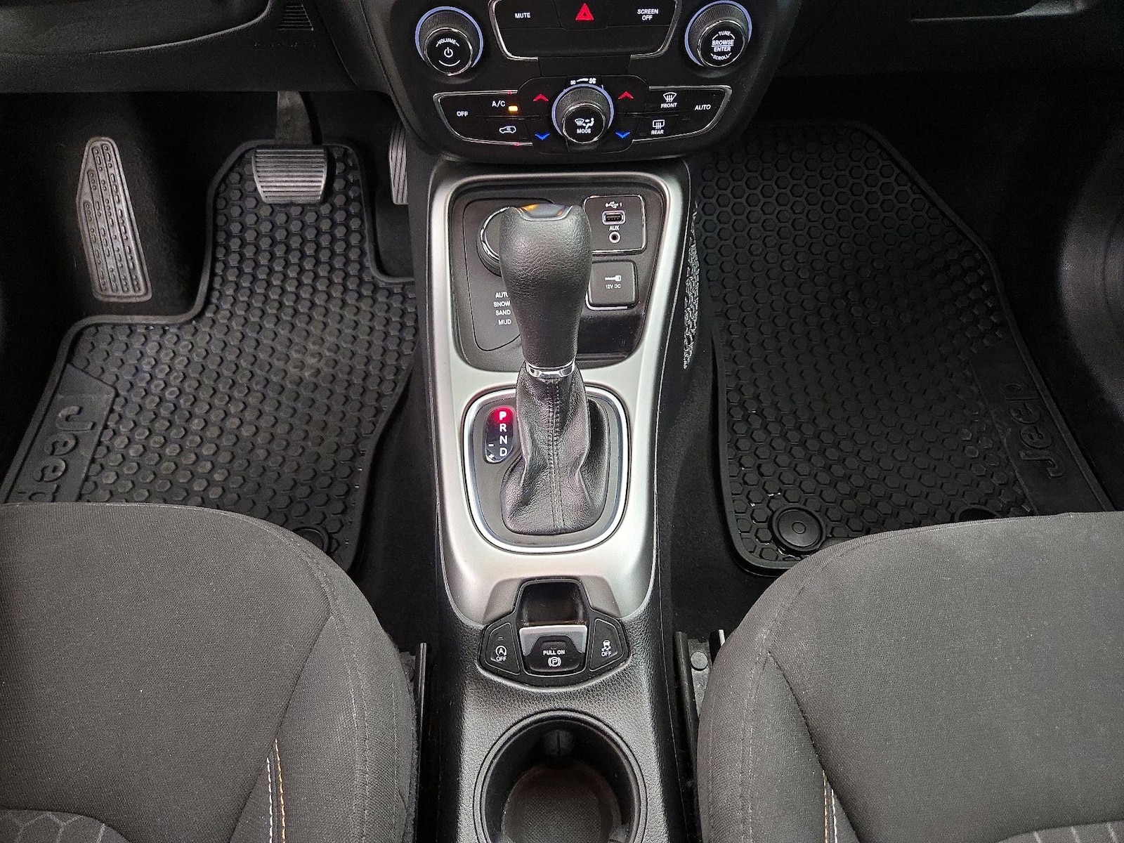 2021 Jeep Compass Sport - Photo 18