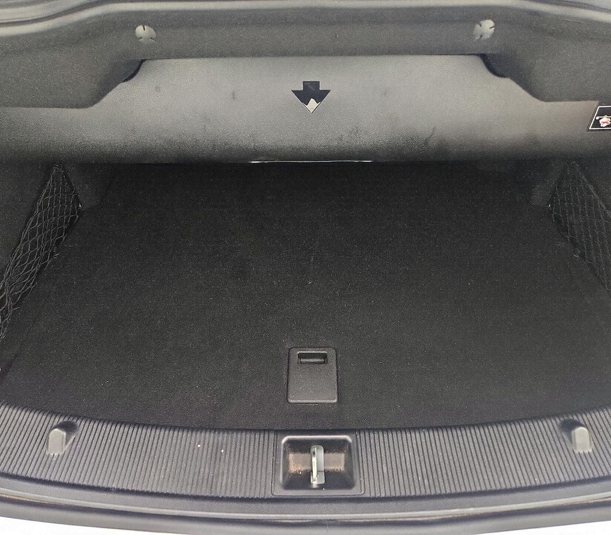 Trunk/Cargo (Seats Up)