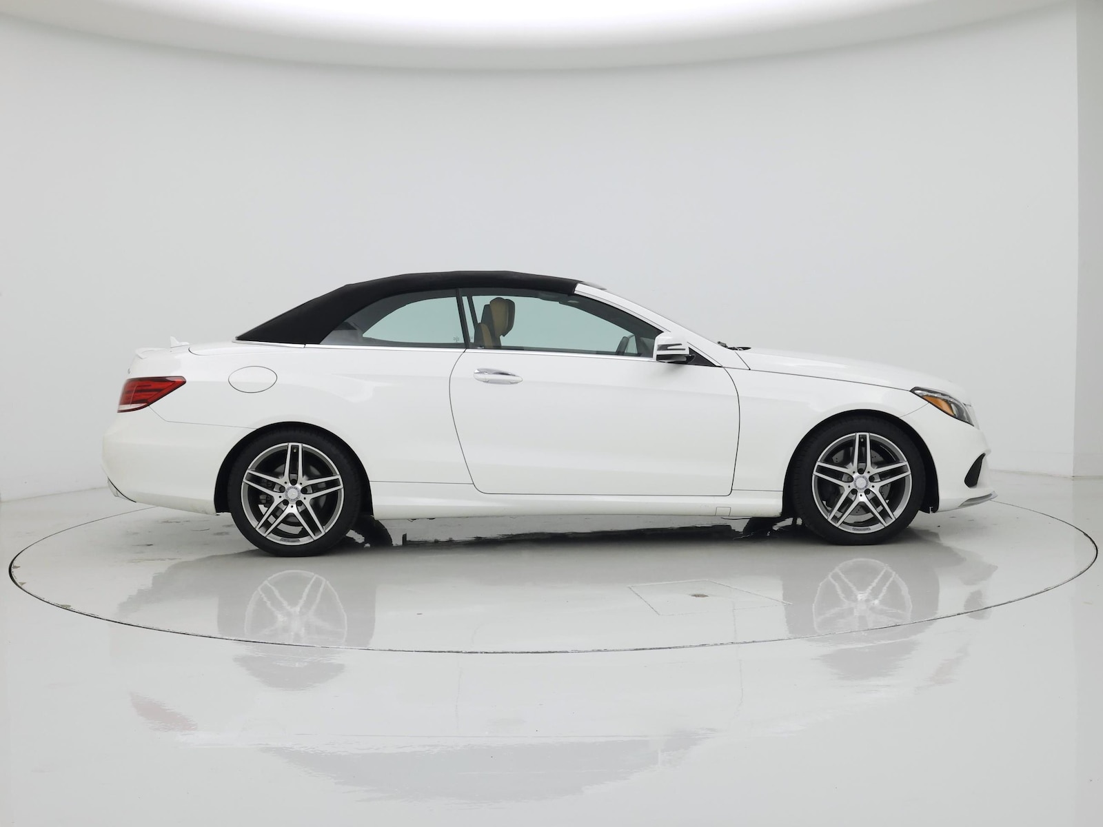 2016 Mercedes-Benz E-Class E550 - Photo 8