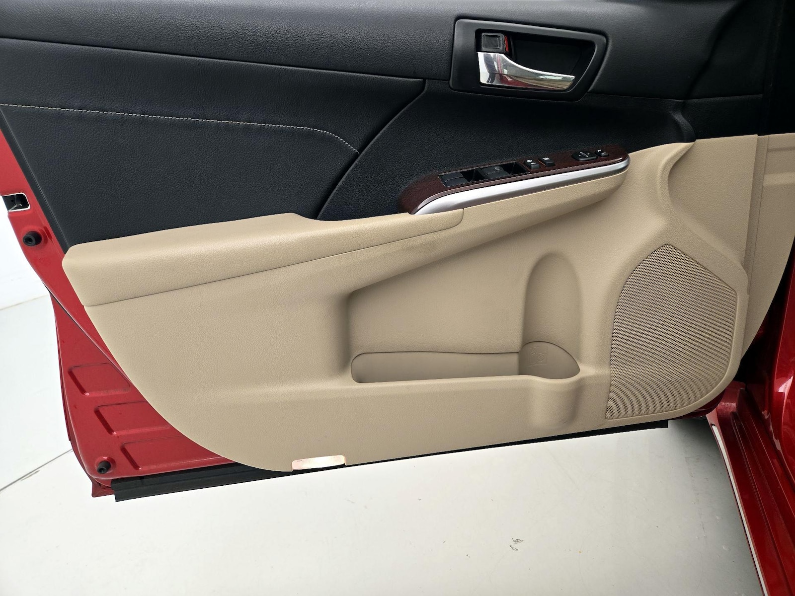 2014 Toyota Camry XLE - Photo 13