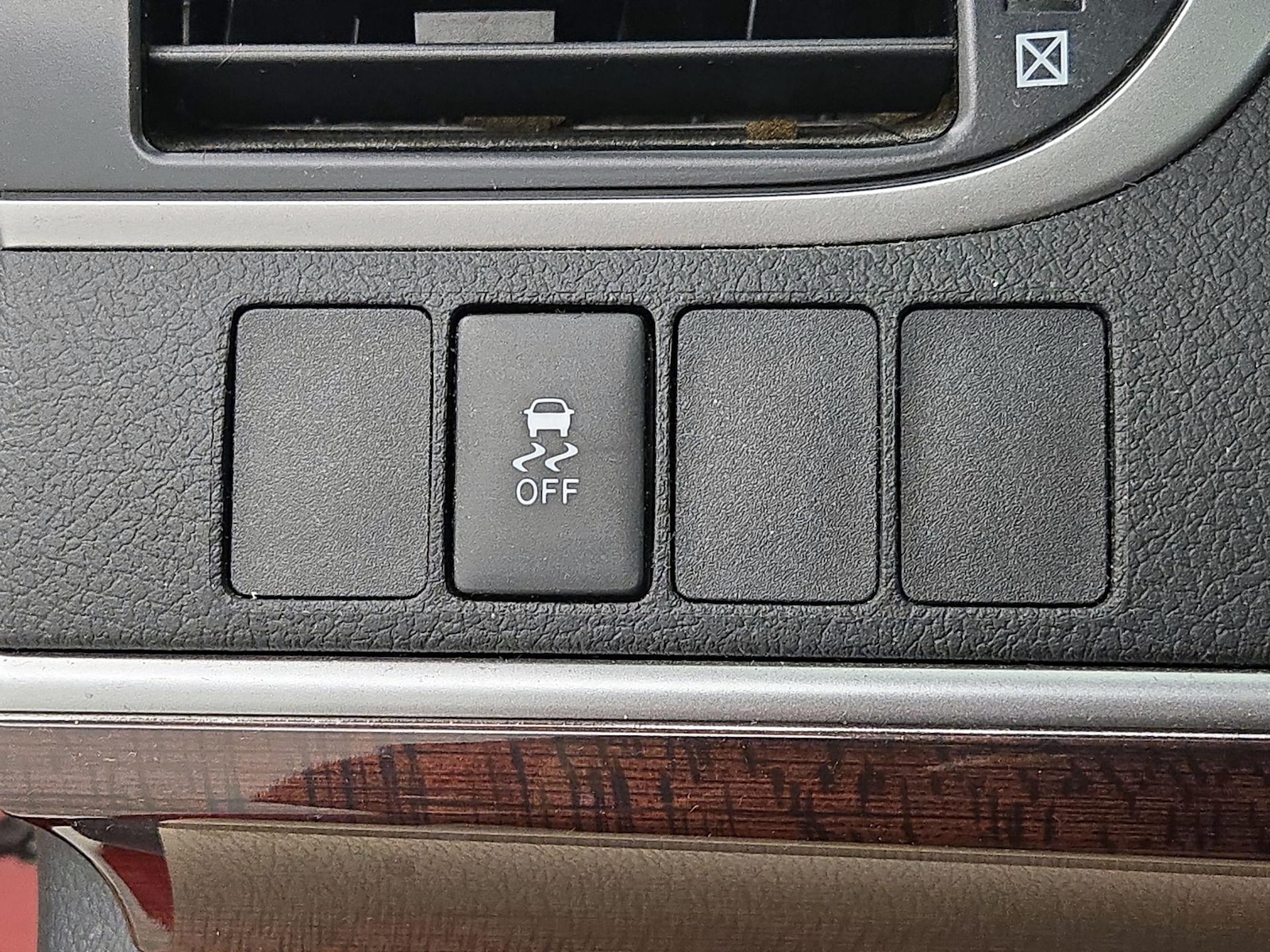 2014 Toyota Camry XLE - Photo 14