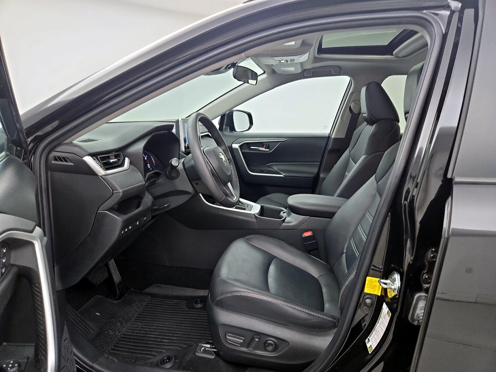 2023 Toyota RAV4 XLE Premium - Photo 12