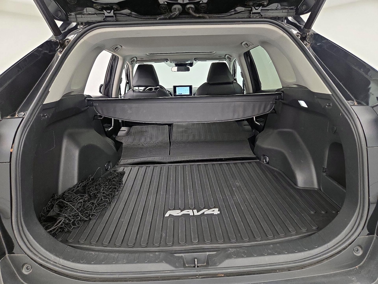 2023 Toyota RAV4 XLE Premium - Photo 23