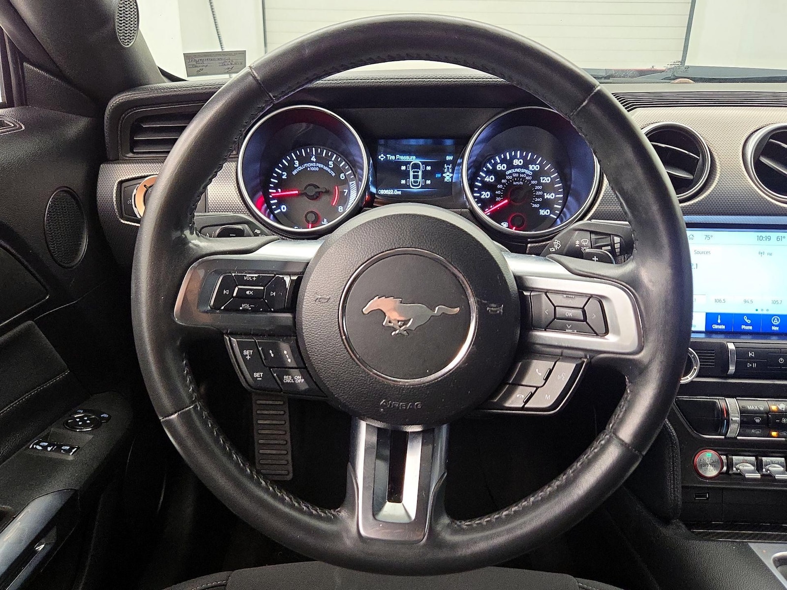 2019 Ford Mustang EcoBoost - Photo 11