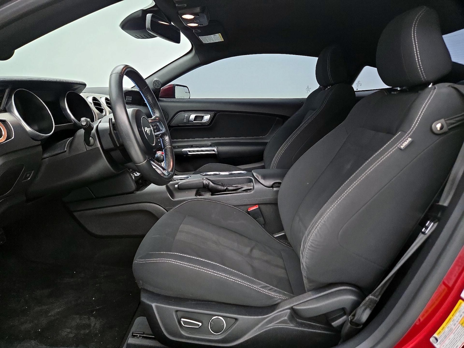 2019 Ford Mustang EcoBoost - Photo 12