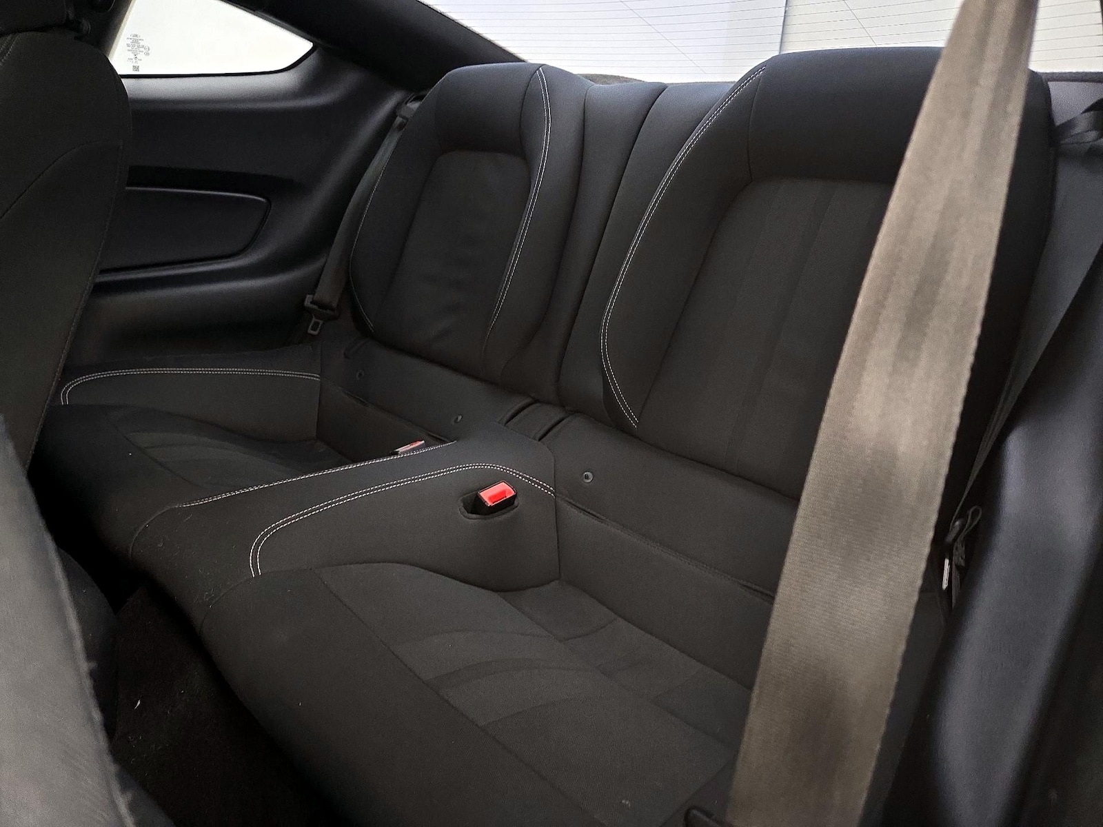 2019 Ford Mustang EcoBoost - Photo 21
