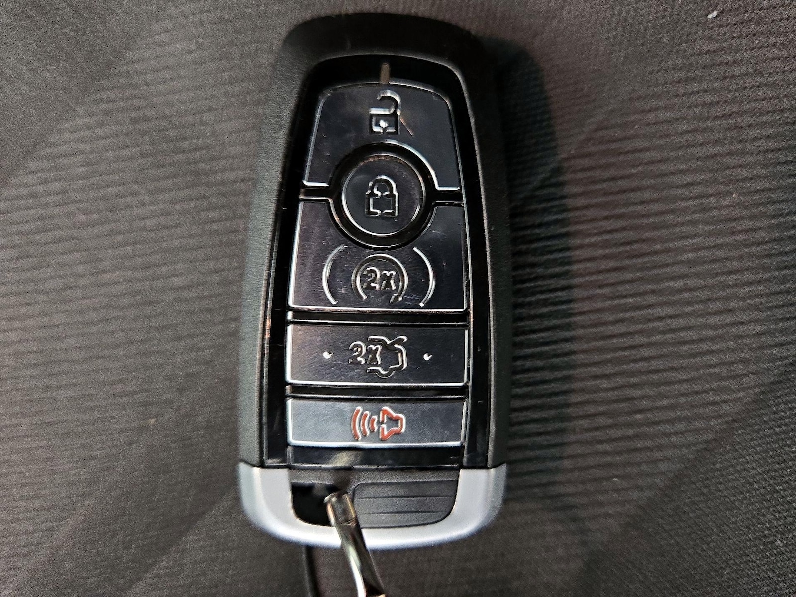 2019 Ford Mustang EcoBoost - Photo 24