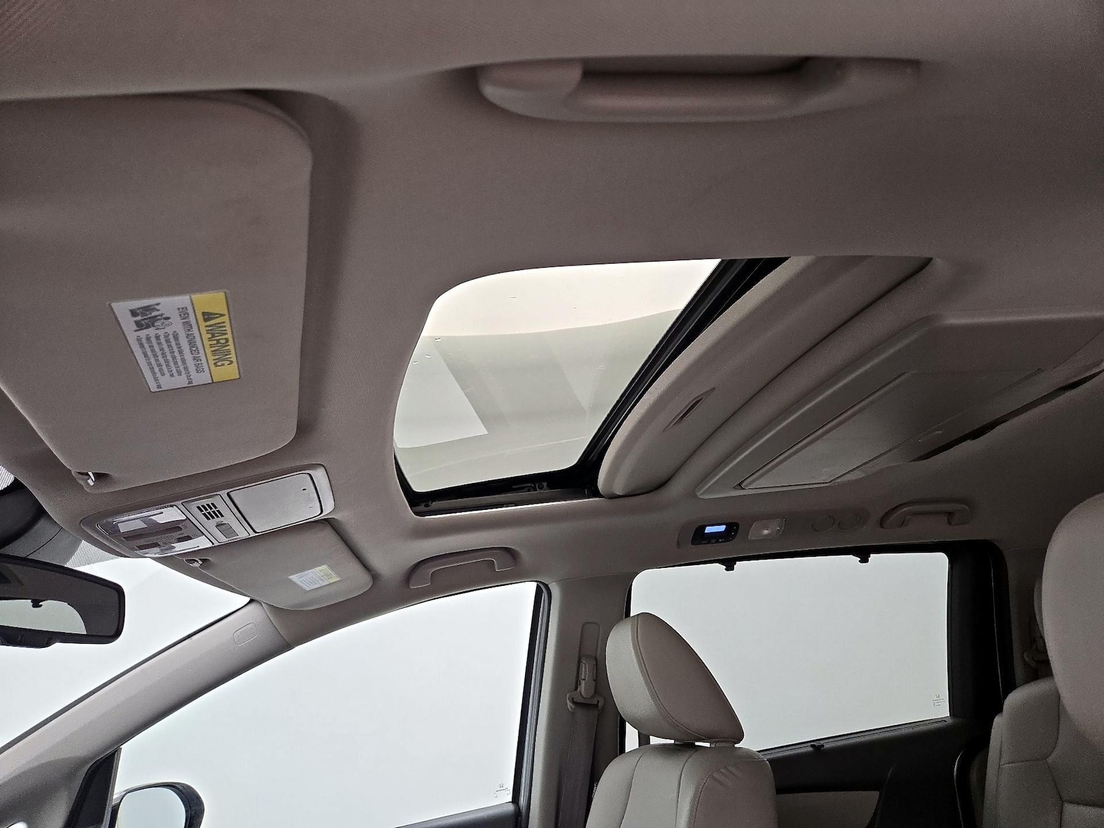 Sunroof(s) & Overhead Airbags