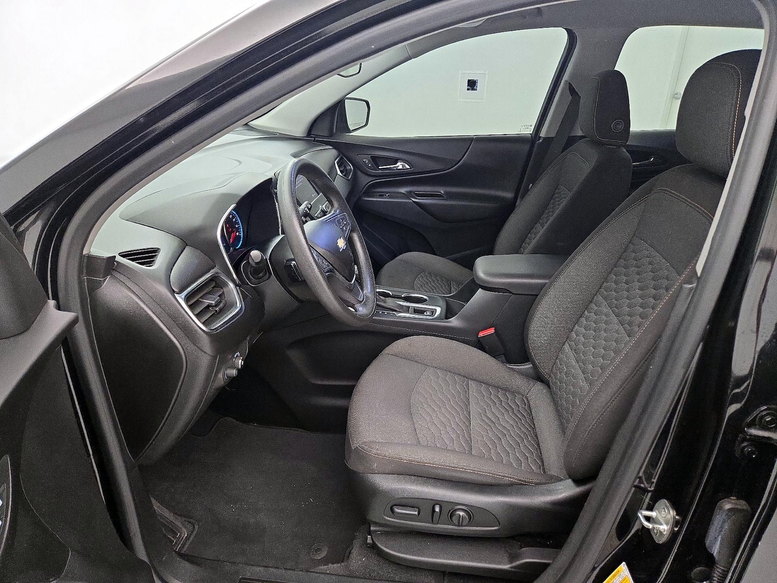 Power Seat(s) & Side Airbags