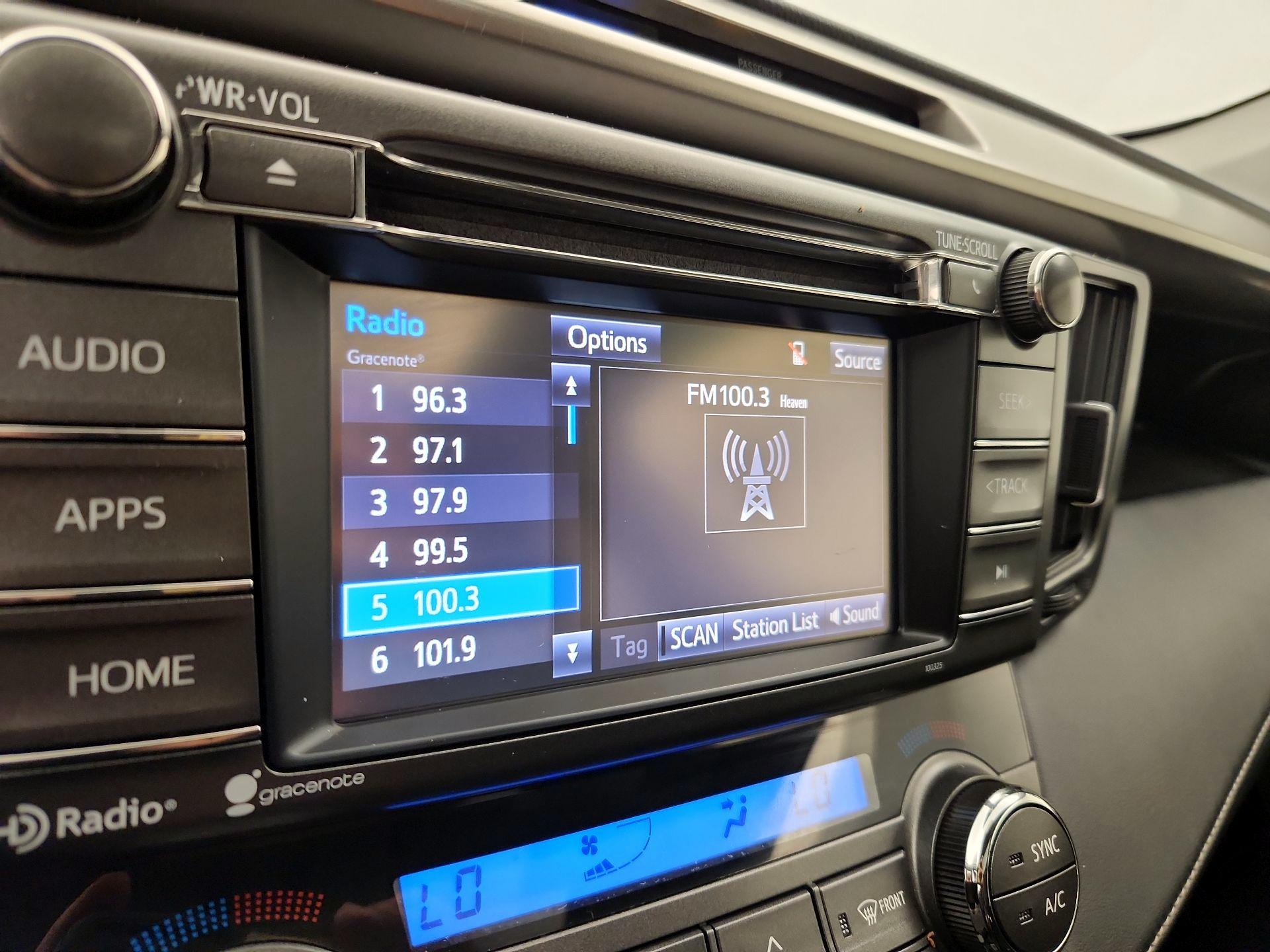 Thumbnail: 2015 Toyota RAV4 - 15