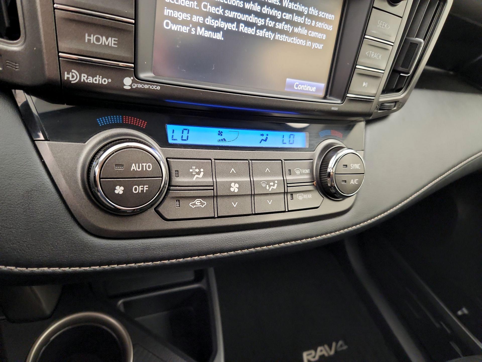 Thumbnail: 2015 Toyota RAV4 - 16