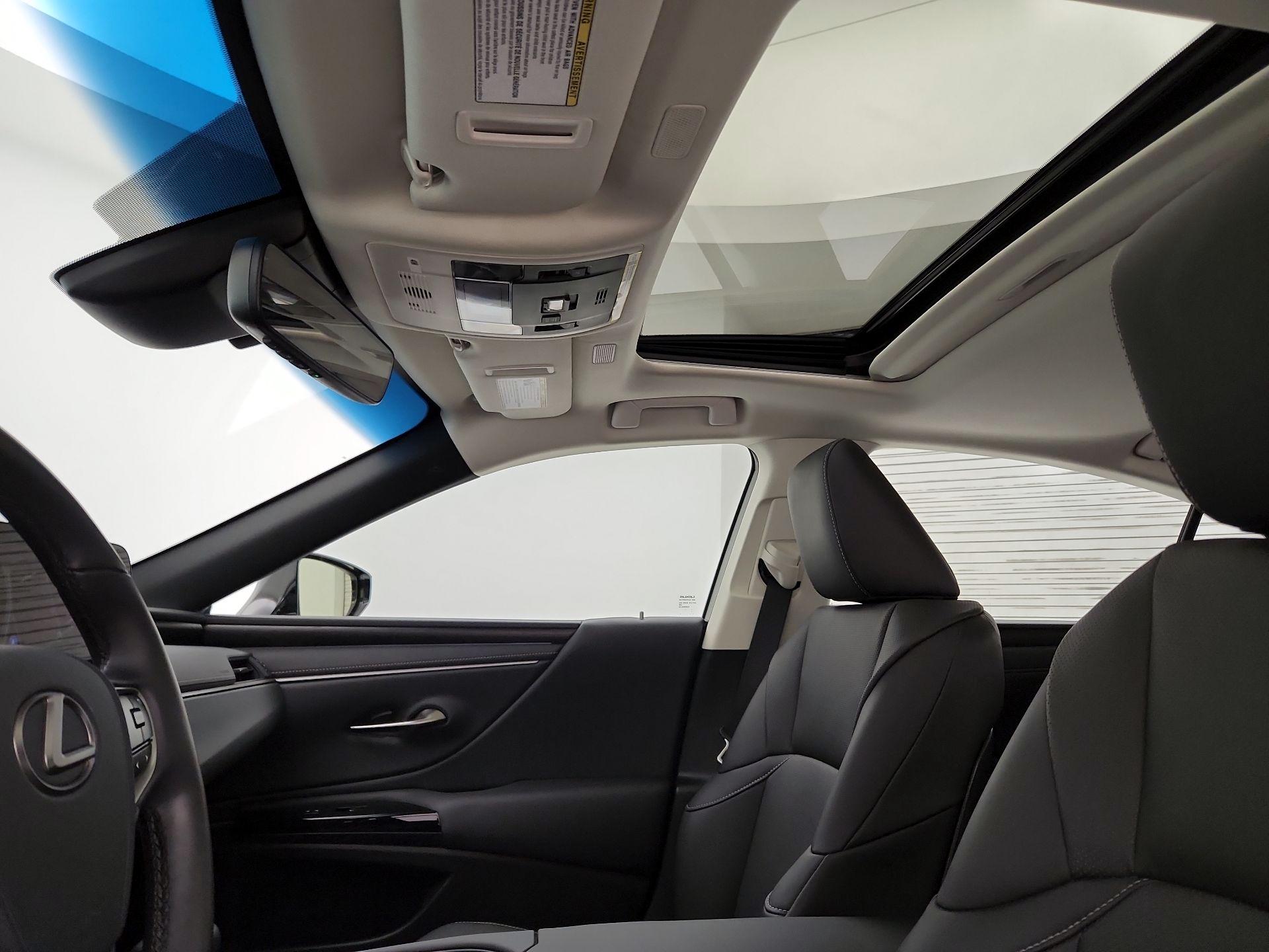 Thumbnail: 2025 Lexus ES - 20