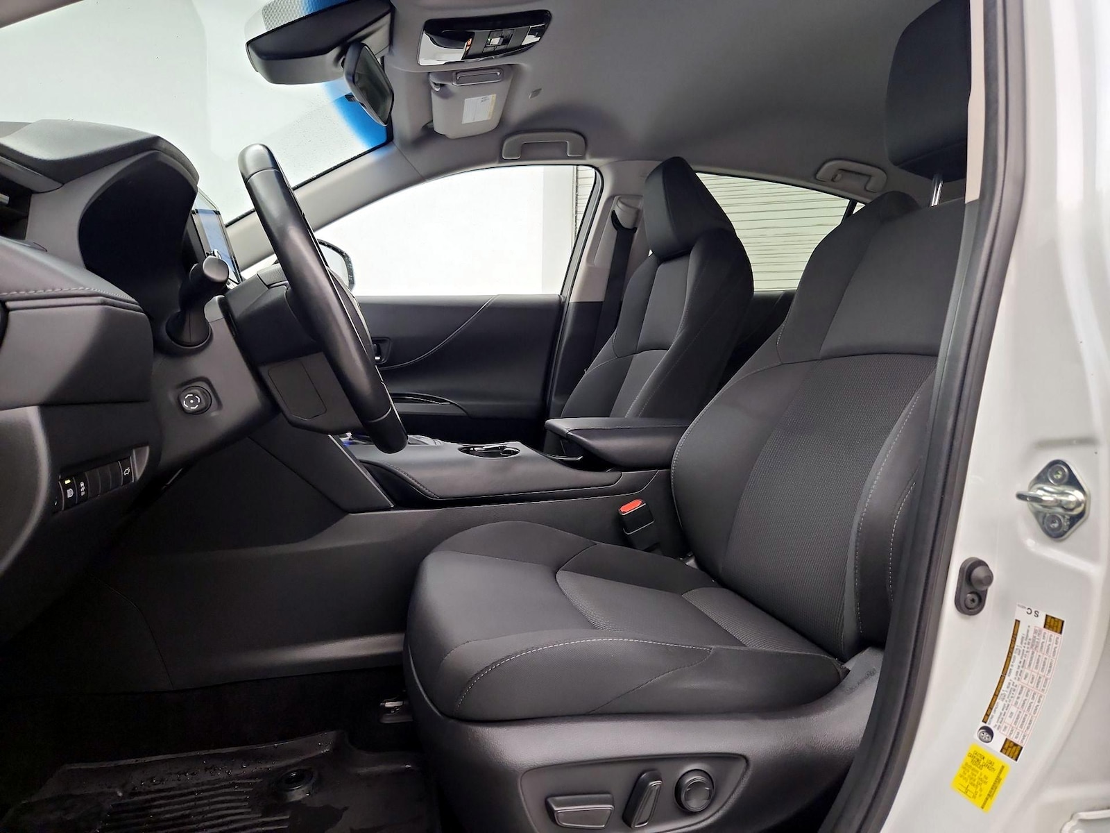 Power Seat(s) & Side Airbags