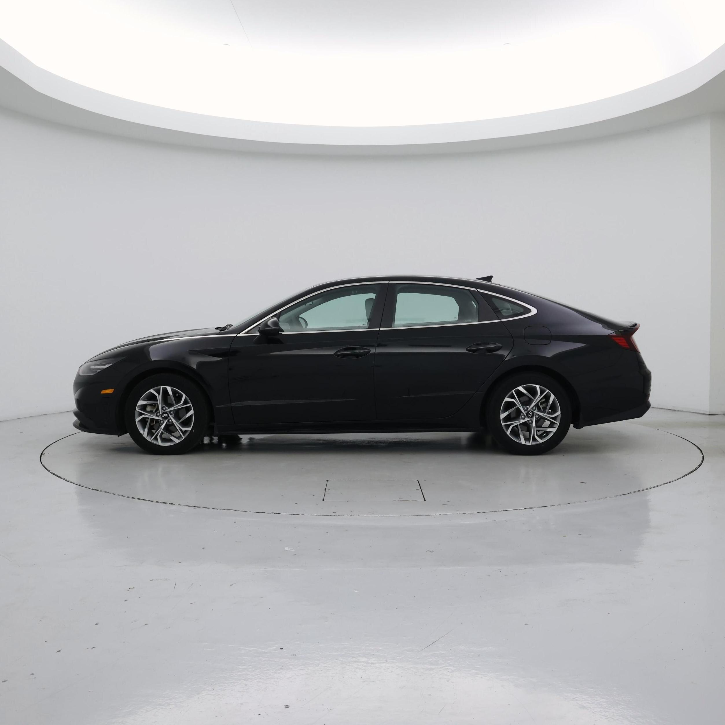 Thumbnail: 2023 Hyundai Sonata - 3