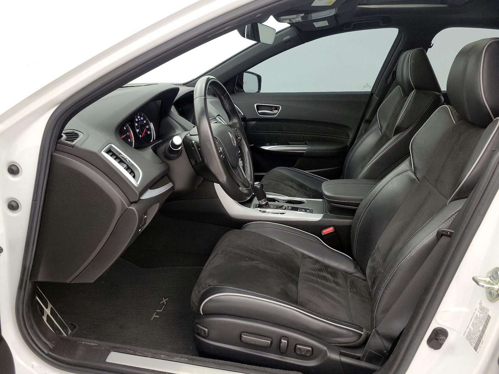 2020 Acura TLX - Photo 12