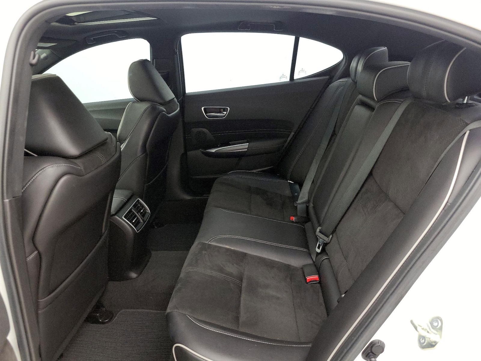 2020 Acura TLX - Photo 22
