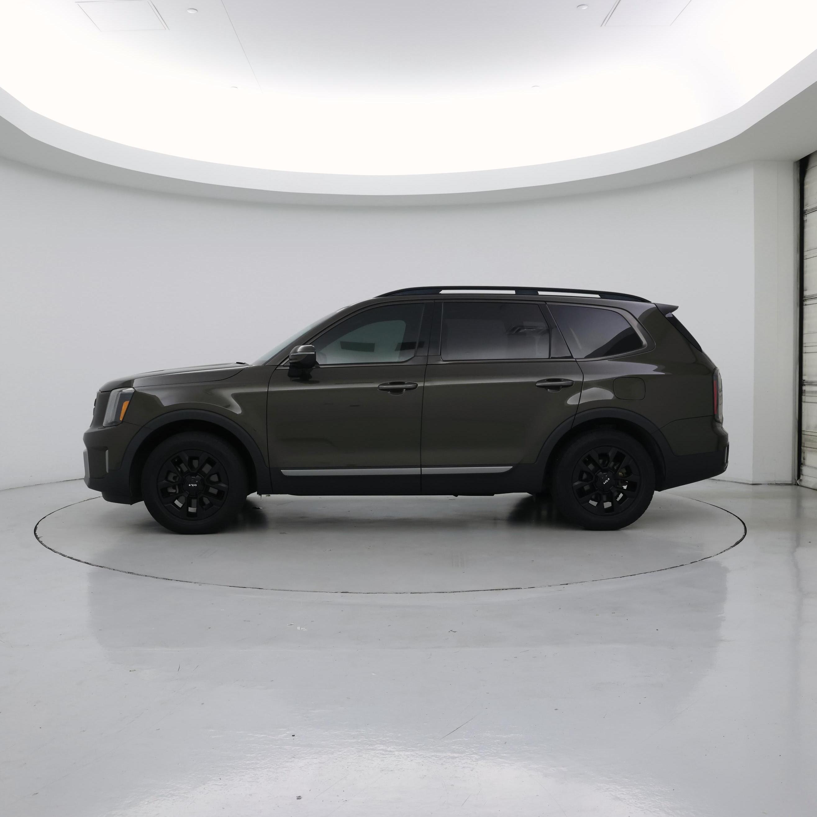 Thumbnail: 2023 Kia Telluride - 3