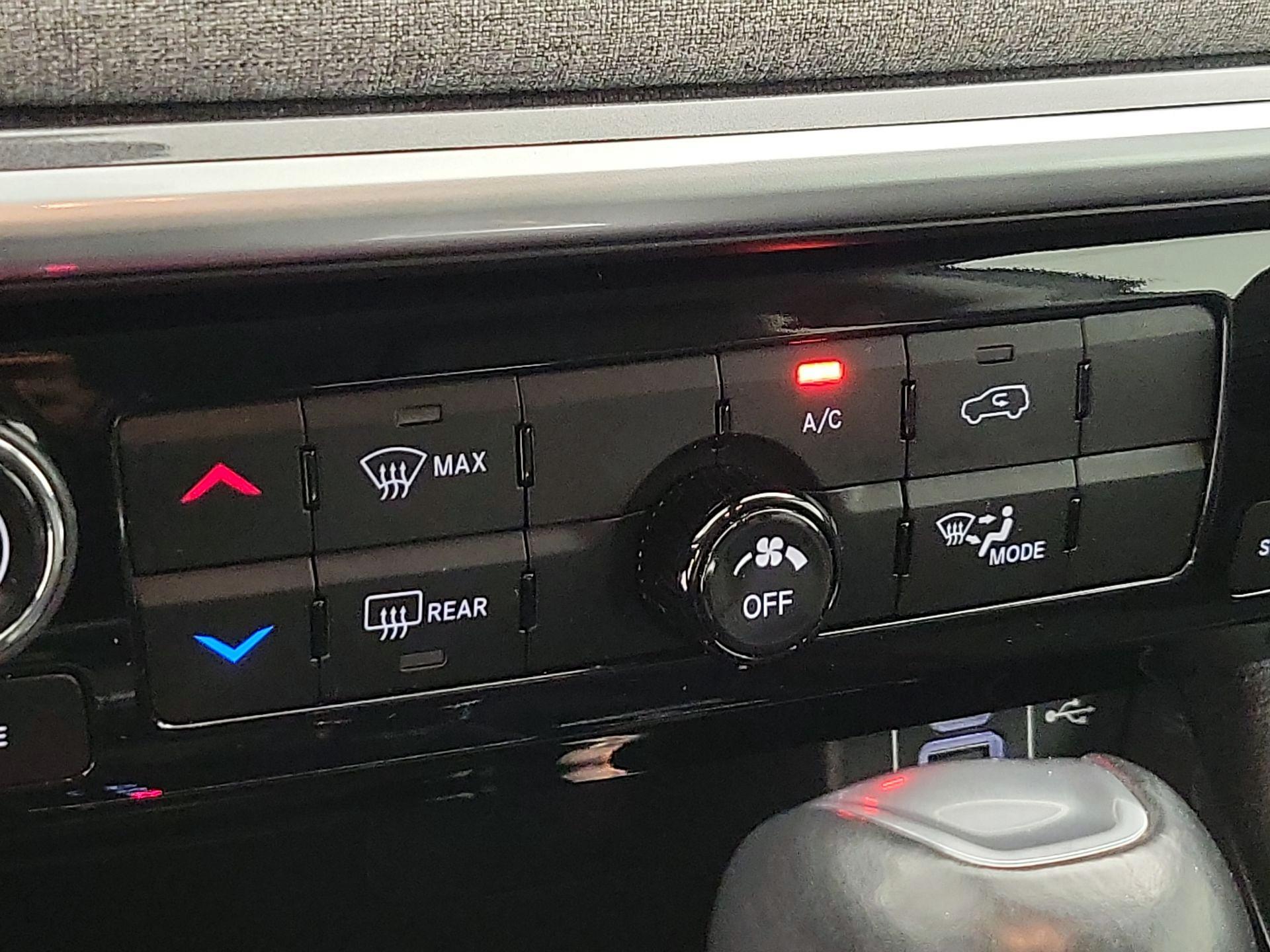 Thumbnail: 2022 Jeep Compass - 16