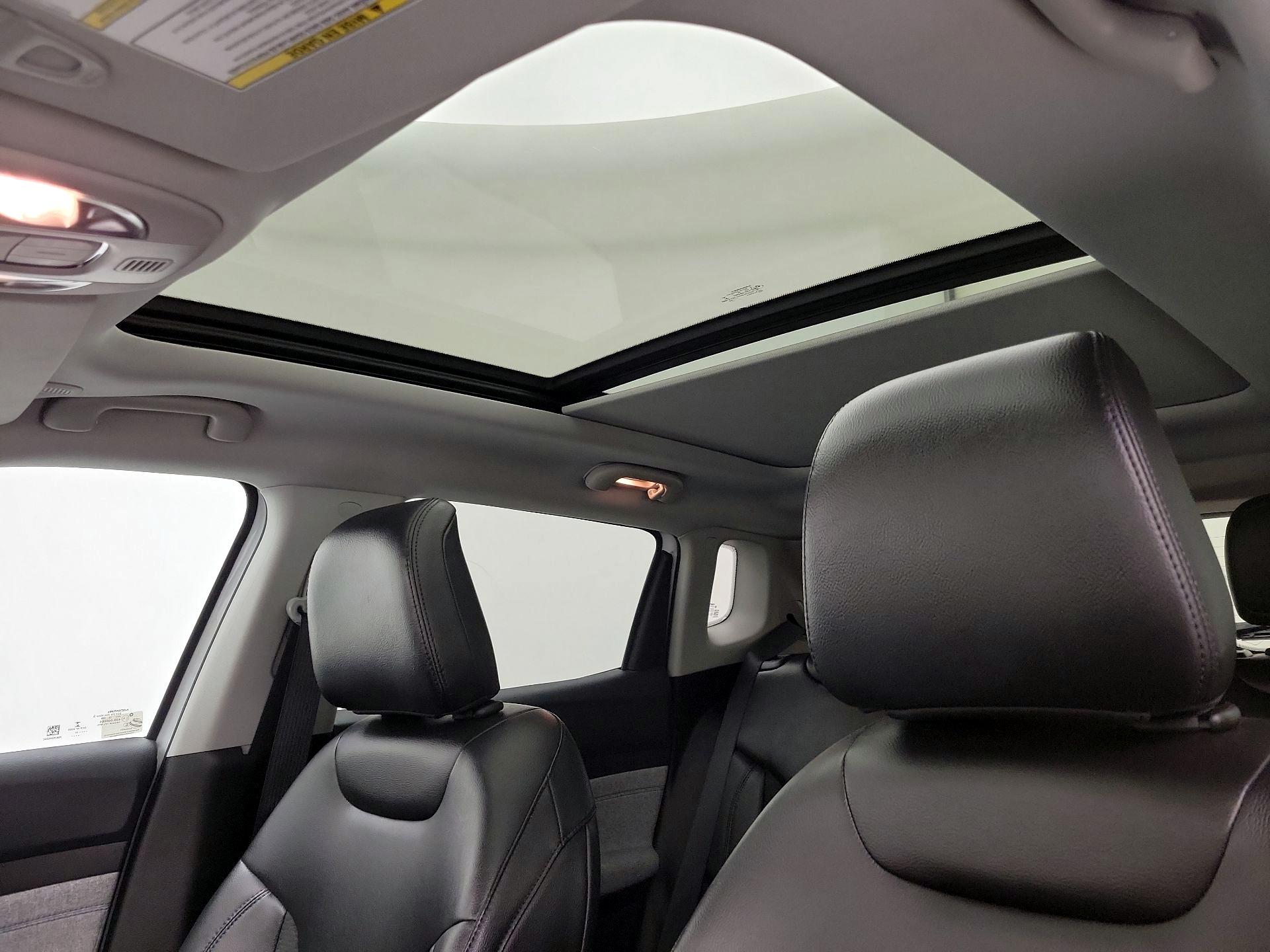 Thumbnail: 2022 Jeep Compass - 19