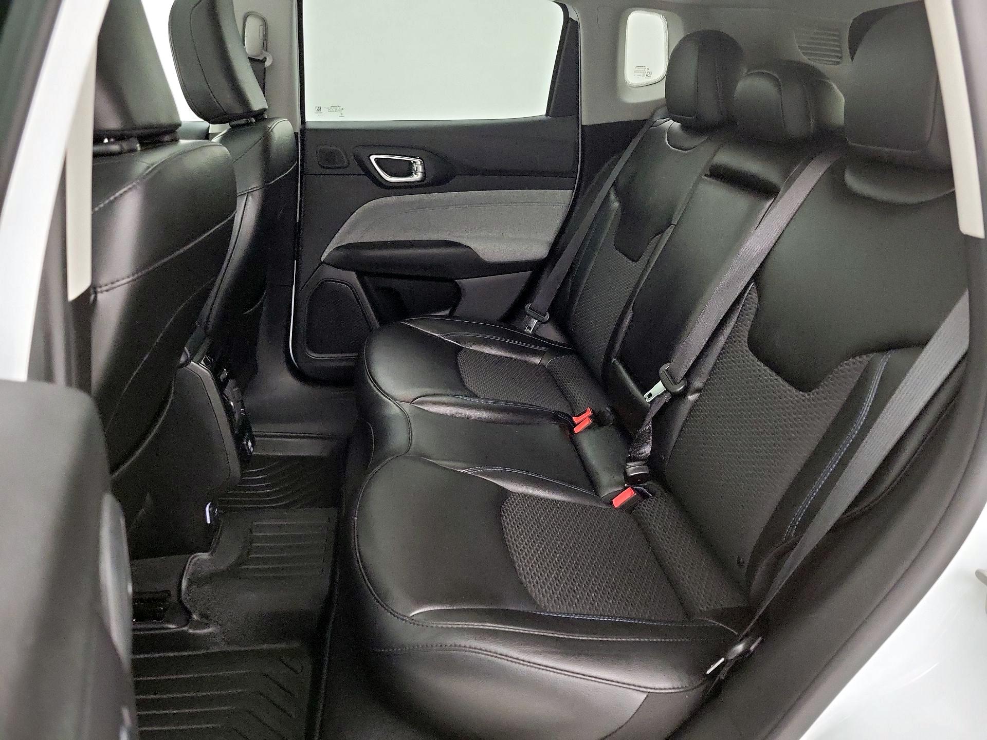 Thumbnail: 2022 Jeep Compass - 20