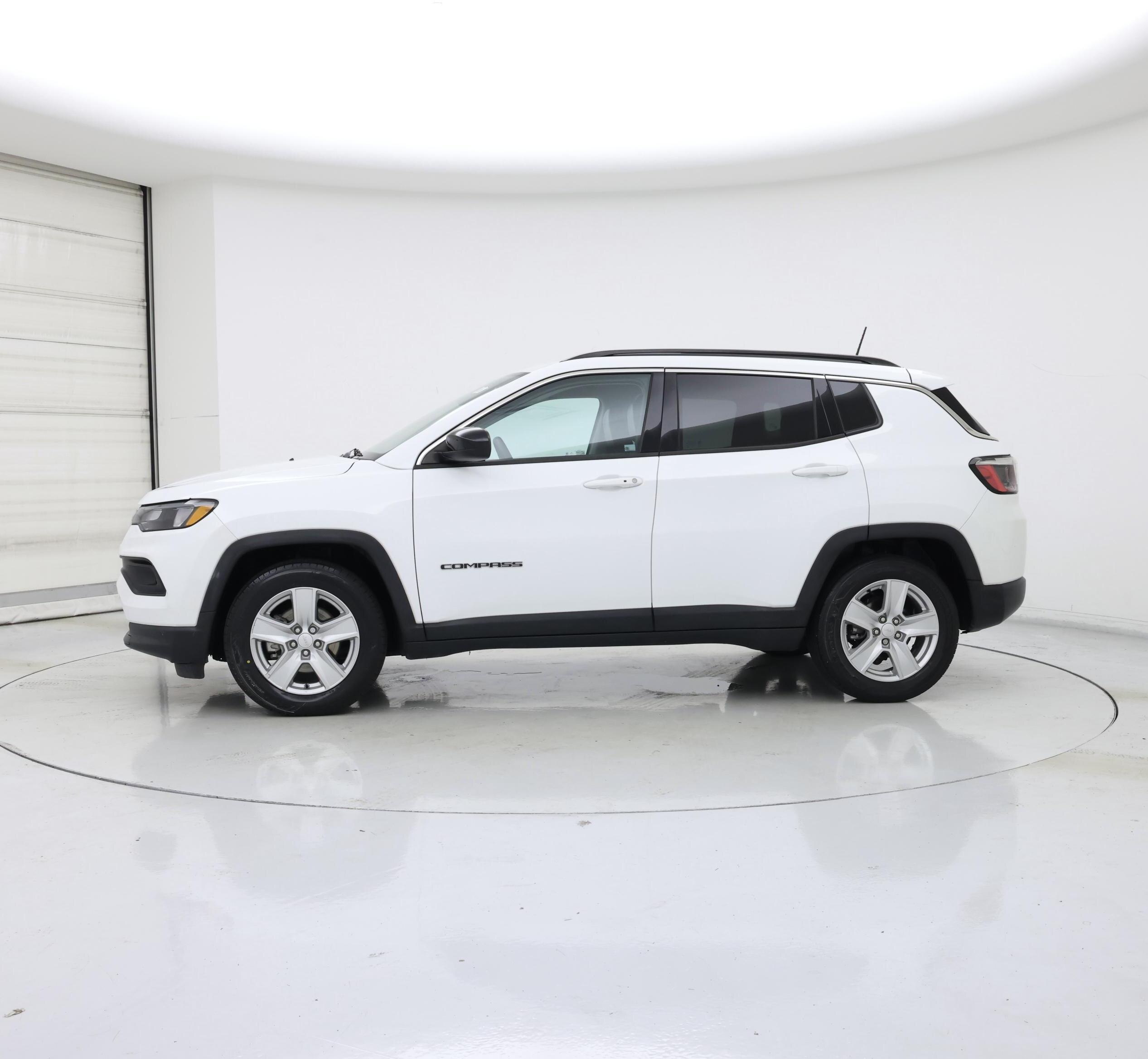 Thumbnail: 2022 Jeep Compass - 3