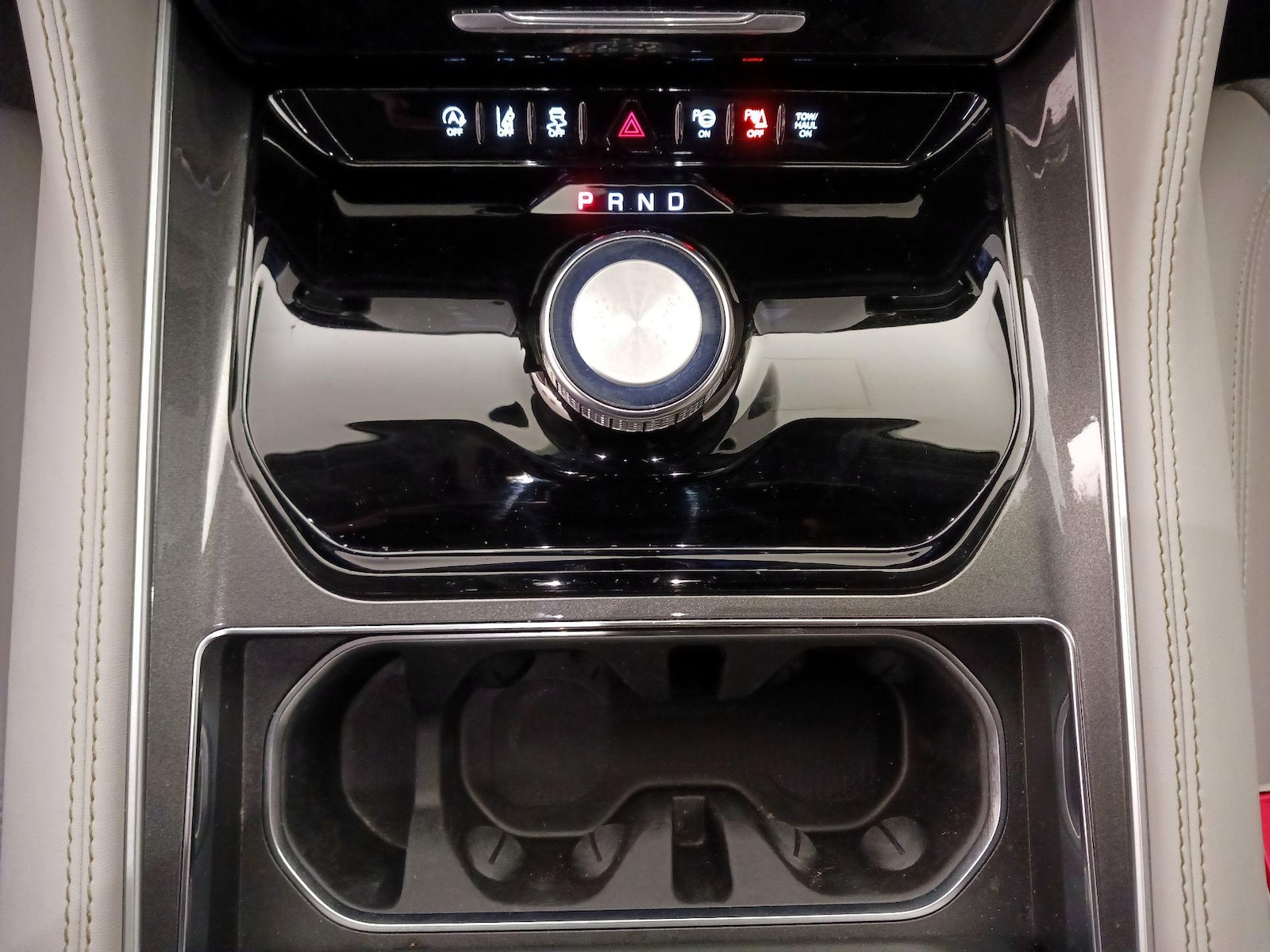 2023 Jeep Wagoneer Series I - Photo 19