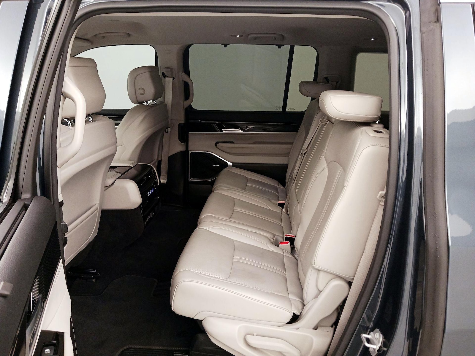 2023 Jeep Wagoneer Series I - Photo 21