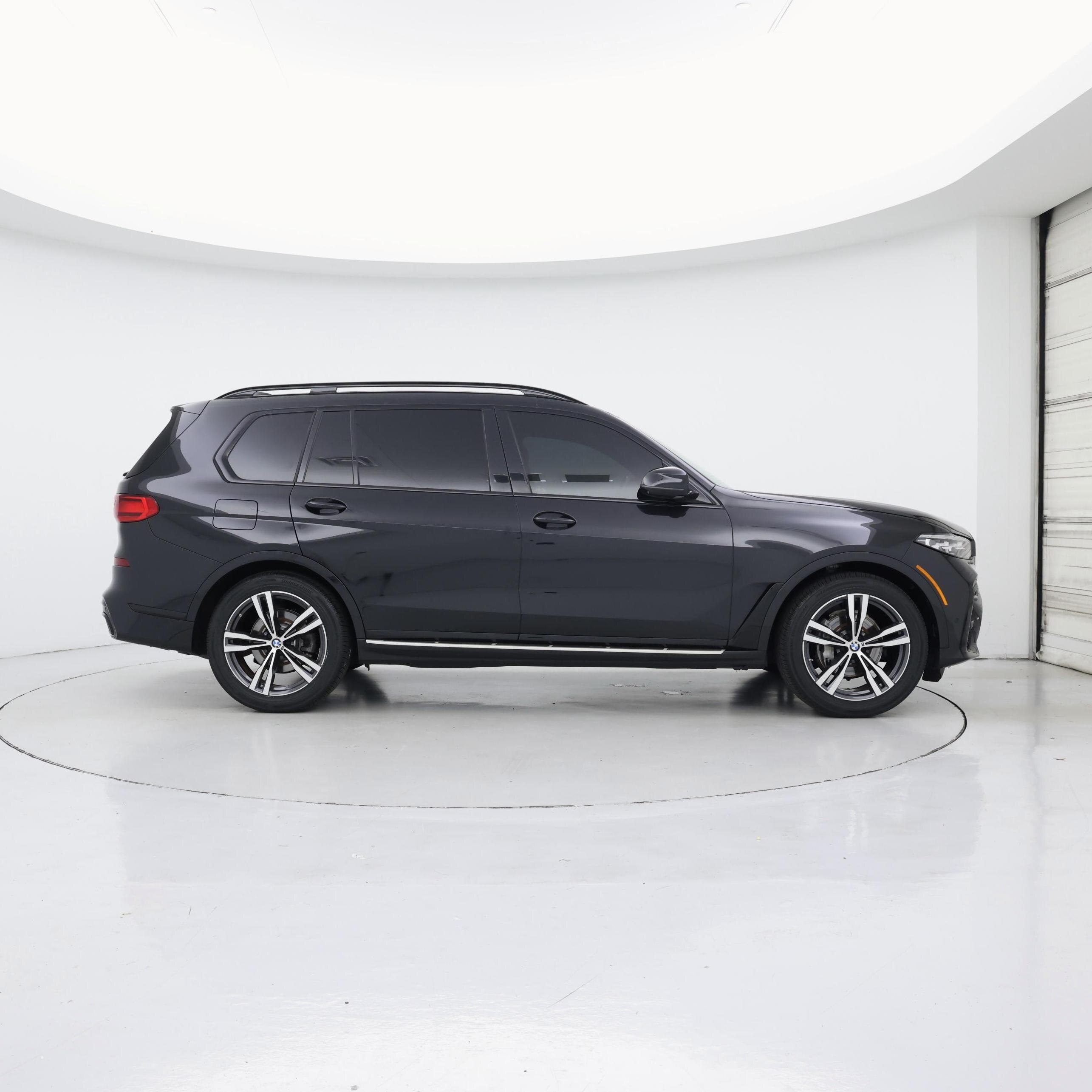 Thumbnail: 2022 BMW X7 - 7