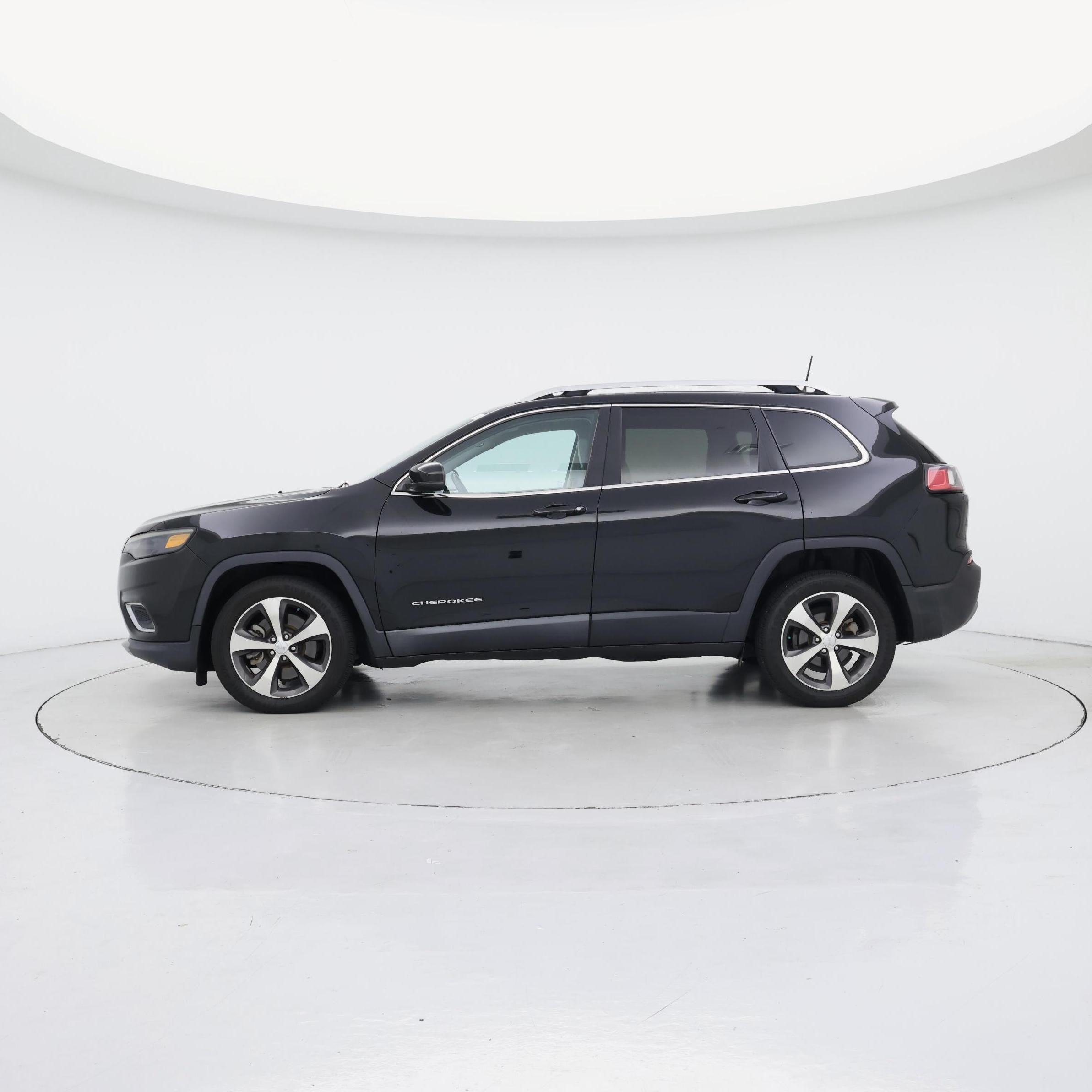Thumbnail: 2020 Jeep Cherokee - 3