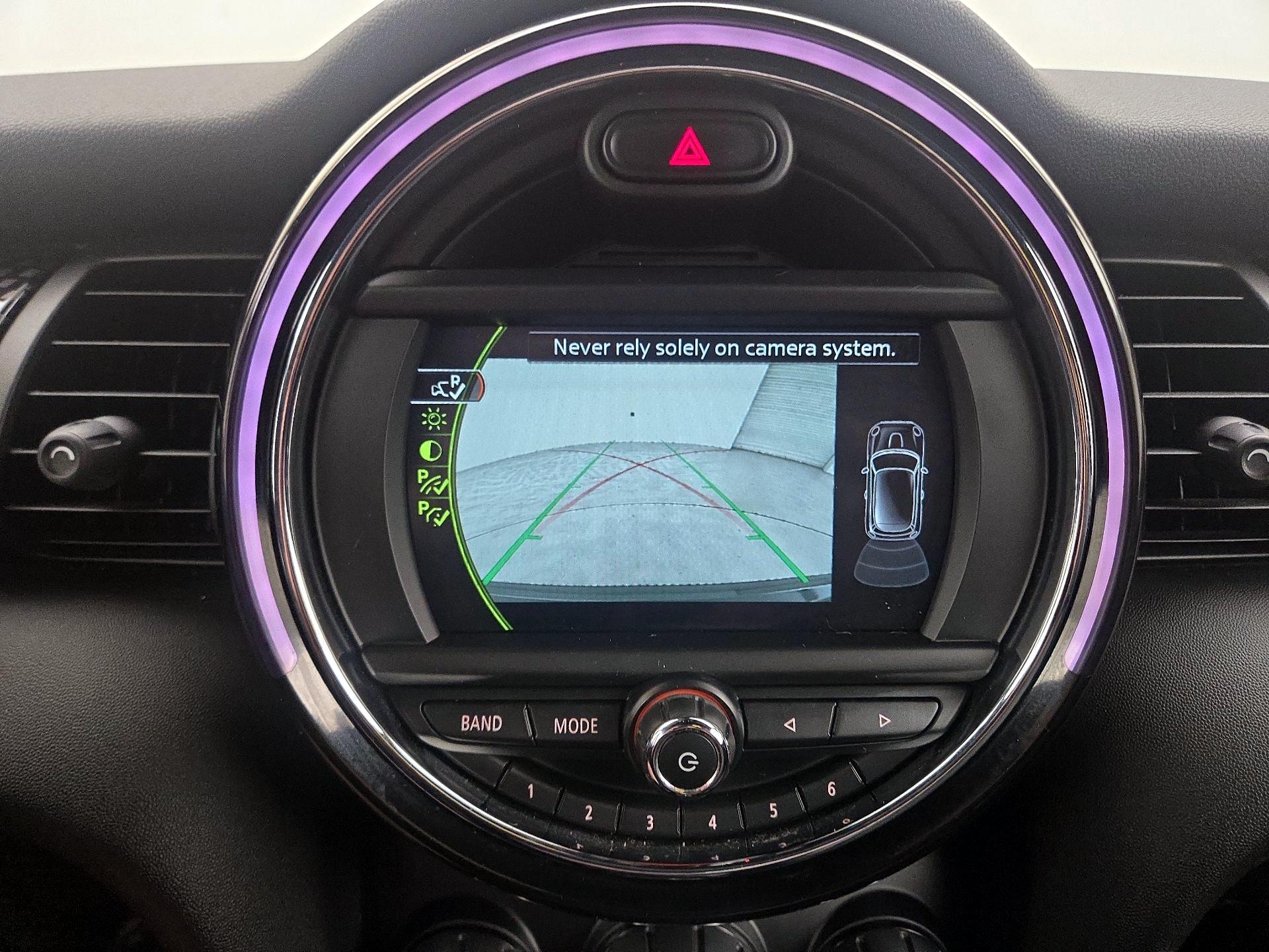 Thumbnail: 2018 MINI Cooper Hardtop - 14