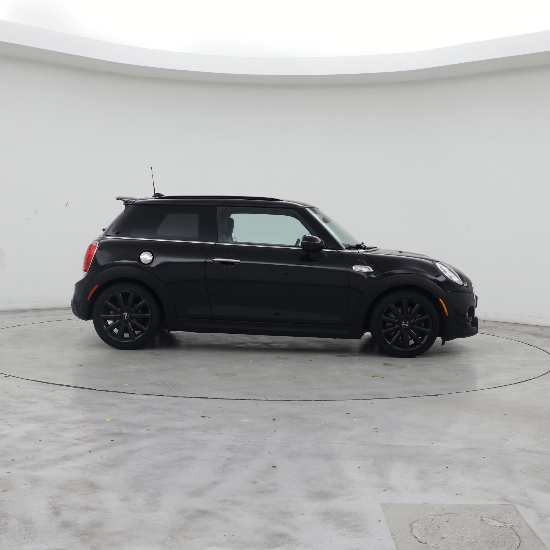 Thumbnail: 2018 MINI Cooper Hardtop - 7