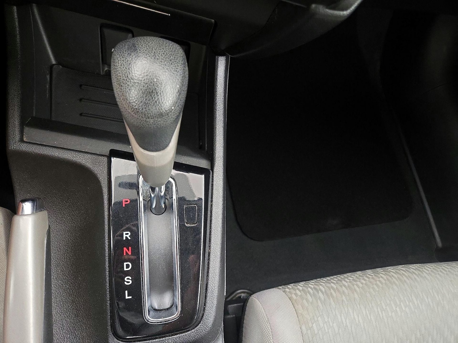 2015 Honda Civic LX - Photo 18