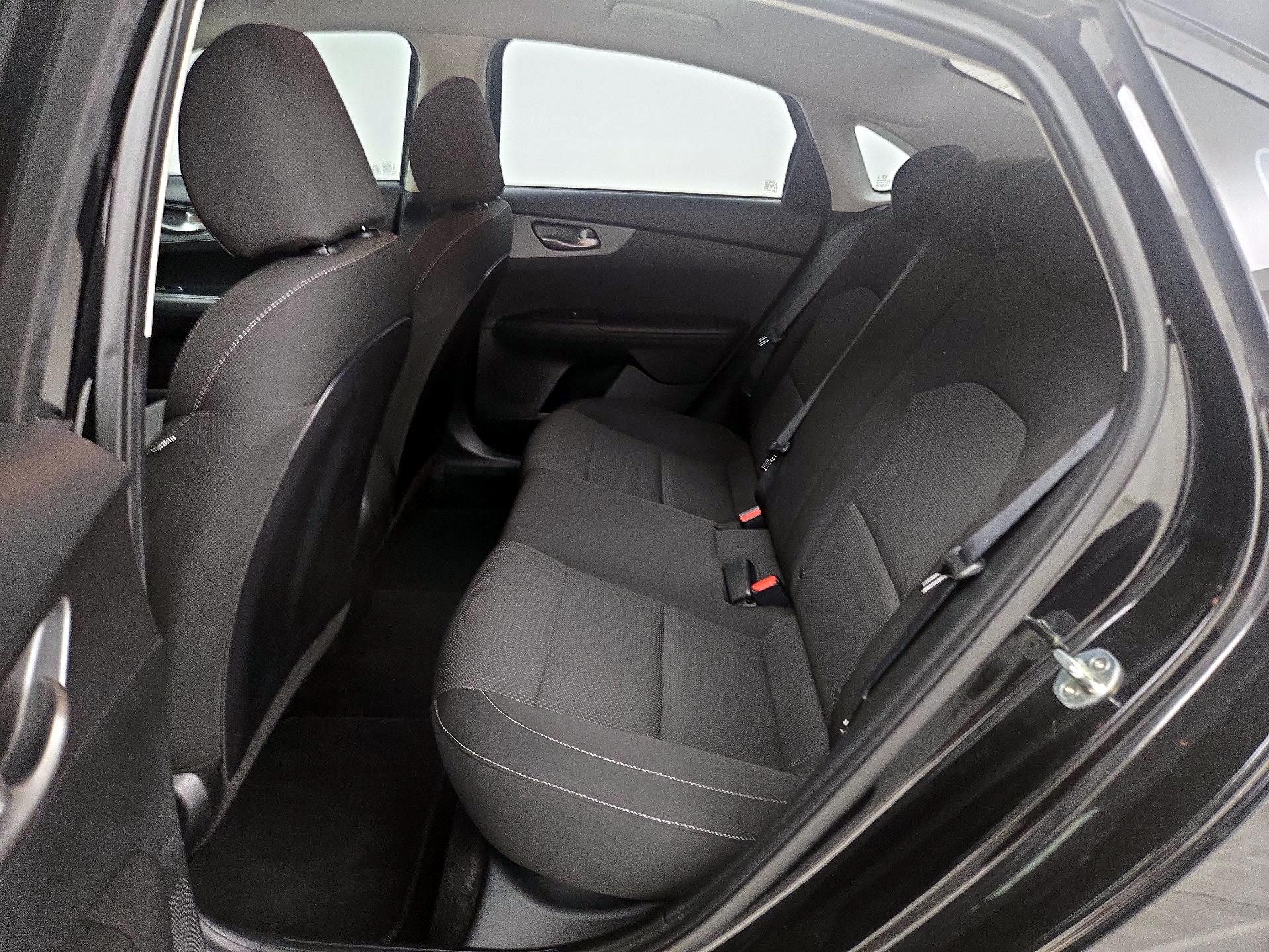 Thumbnail: 2020 Kia Forte - 19