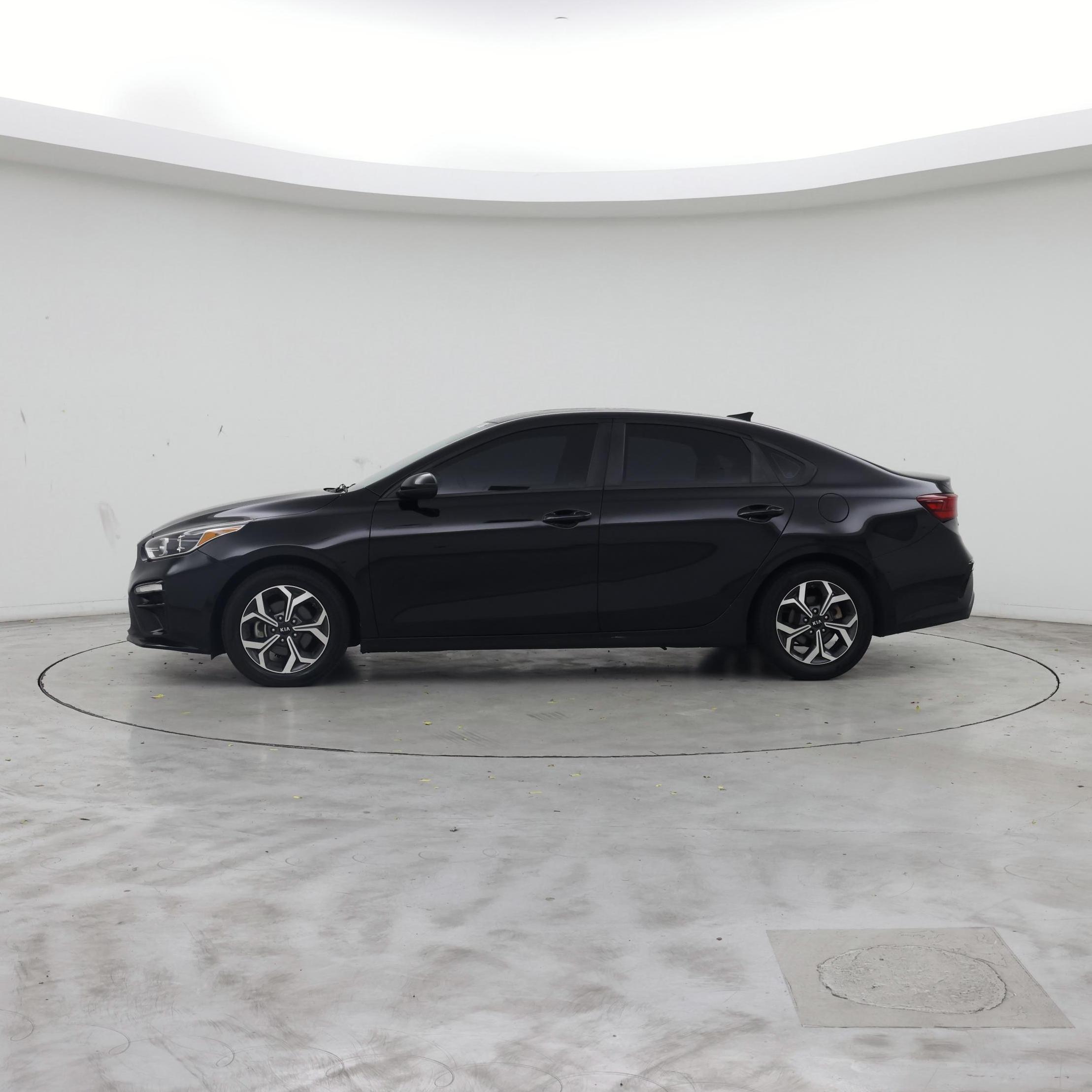 Thumbnail: 2020 Kia Forte - 3