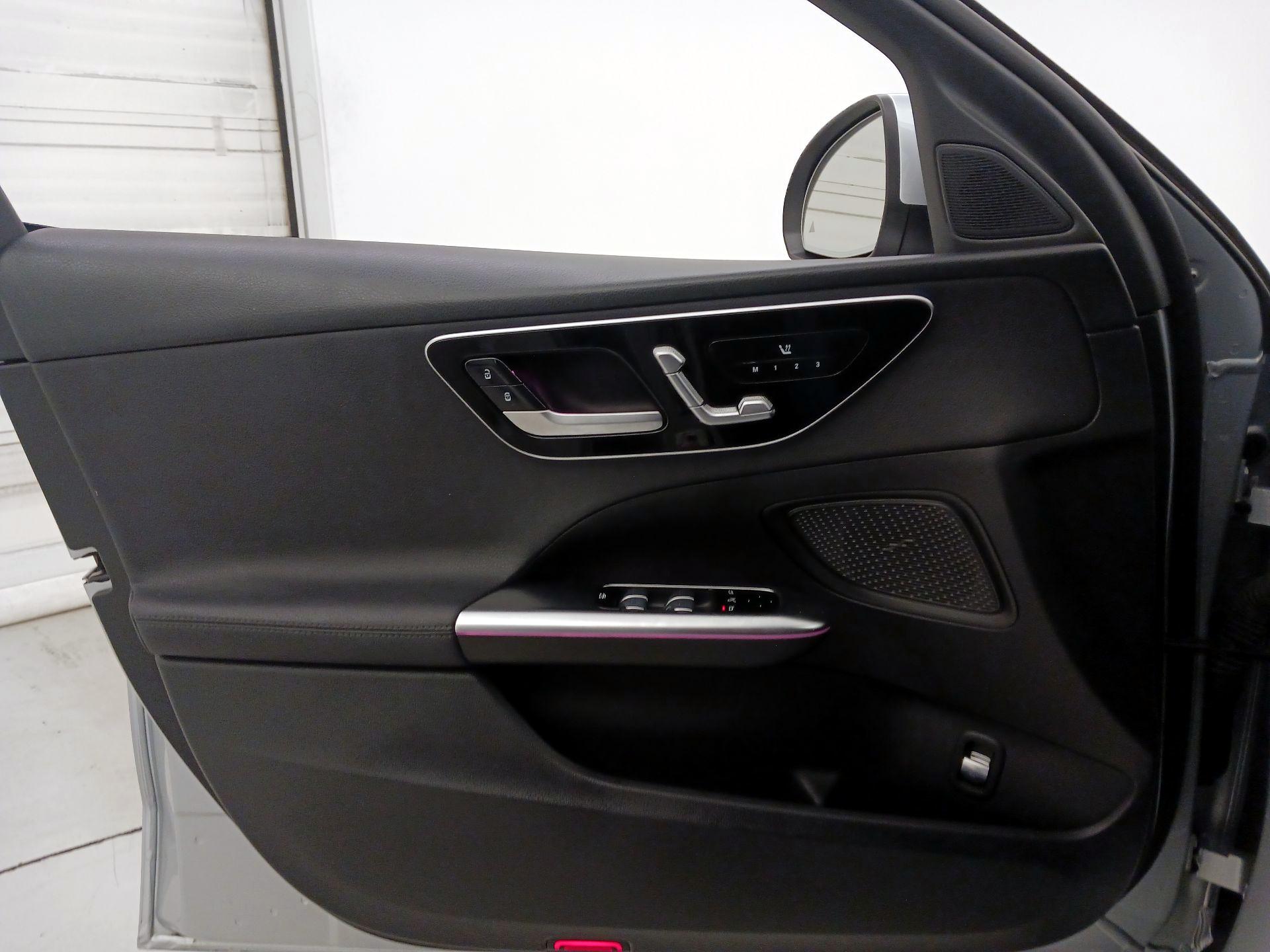 Thumbnail: 2023 Mercedes-Benz C-Class - 12