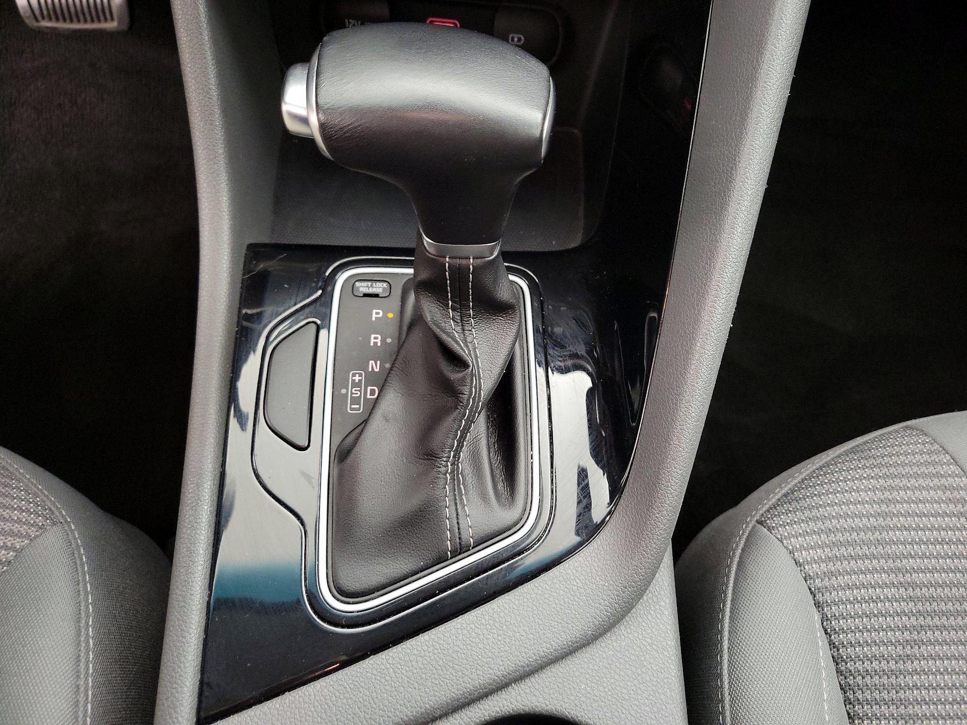 Thumbnail: 2021 Kia Niro - 17