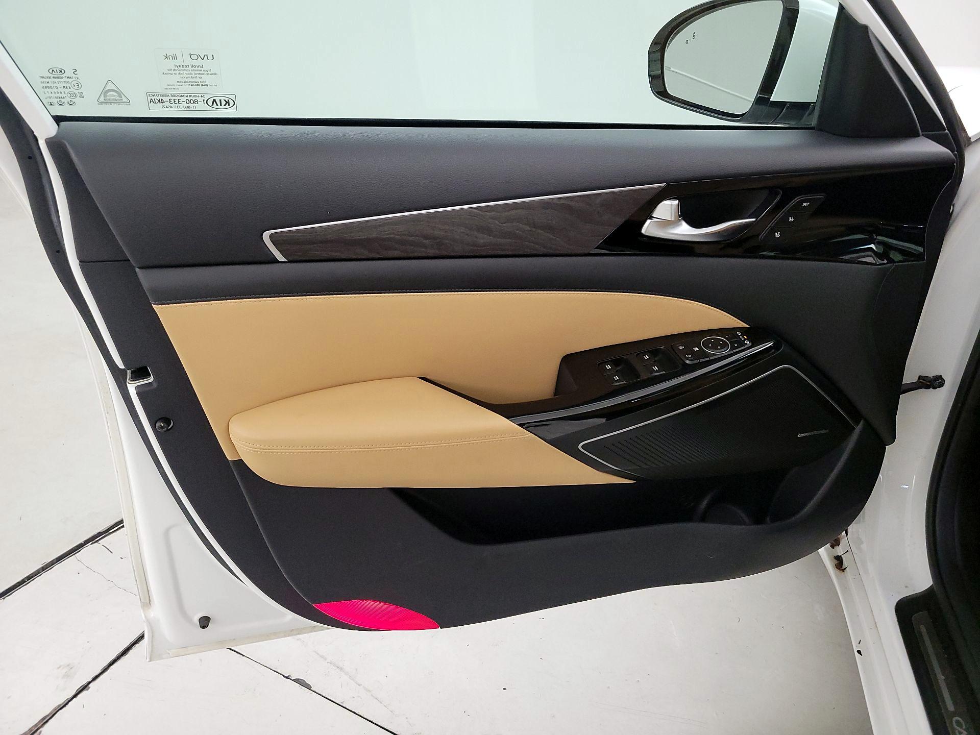 Thumbnail: 2020 Kia Cadenza - 12